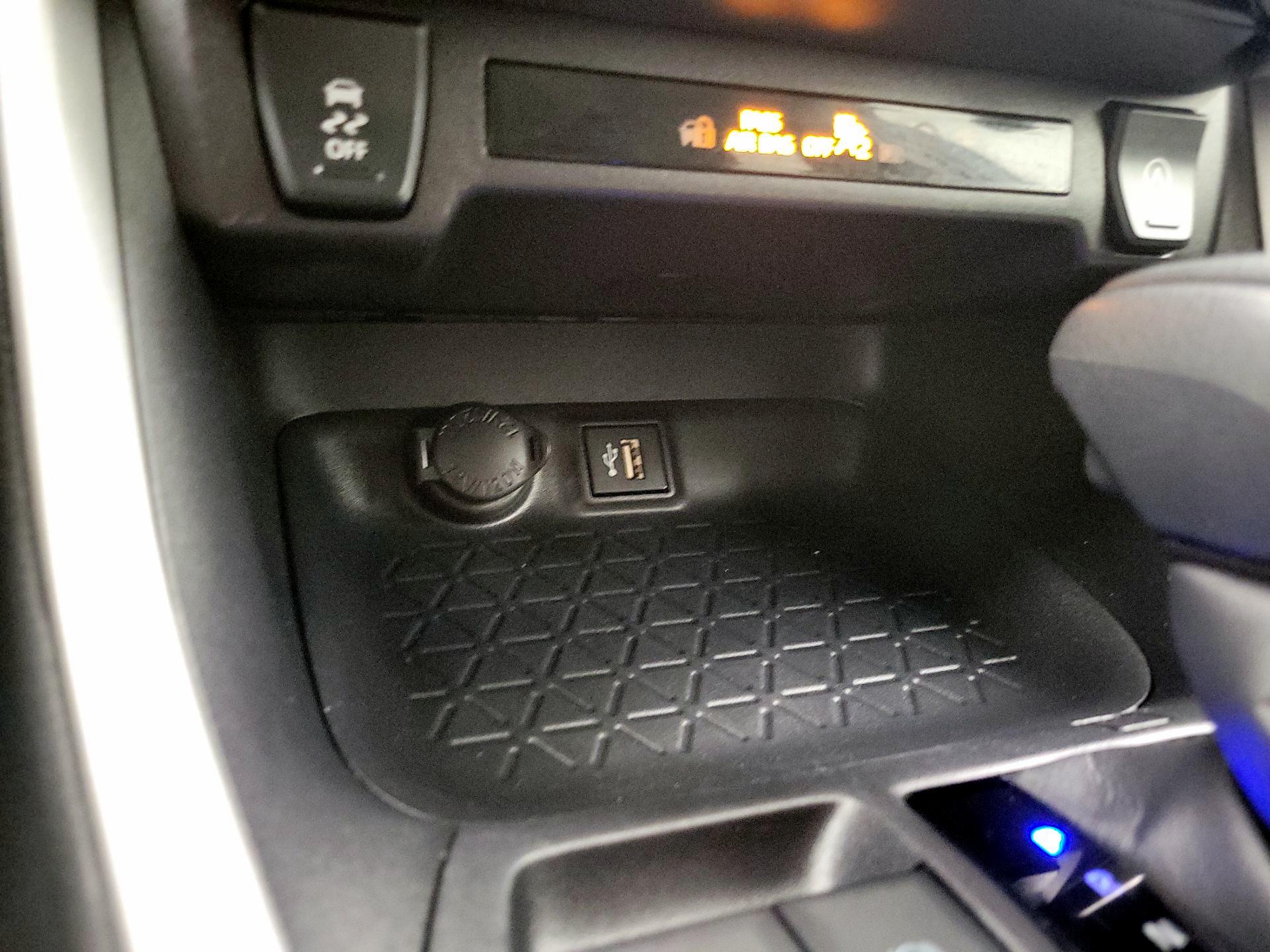 Thumbnail: 2025 Toyota RAV4 - 18