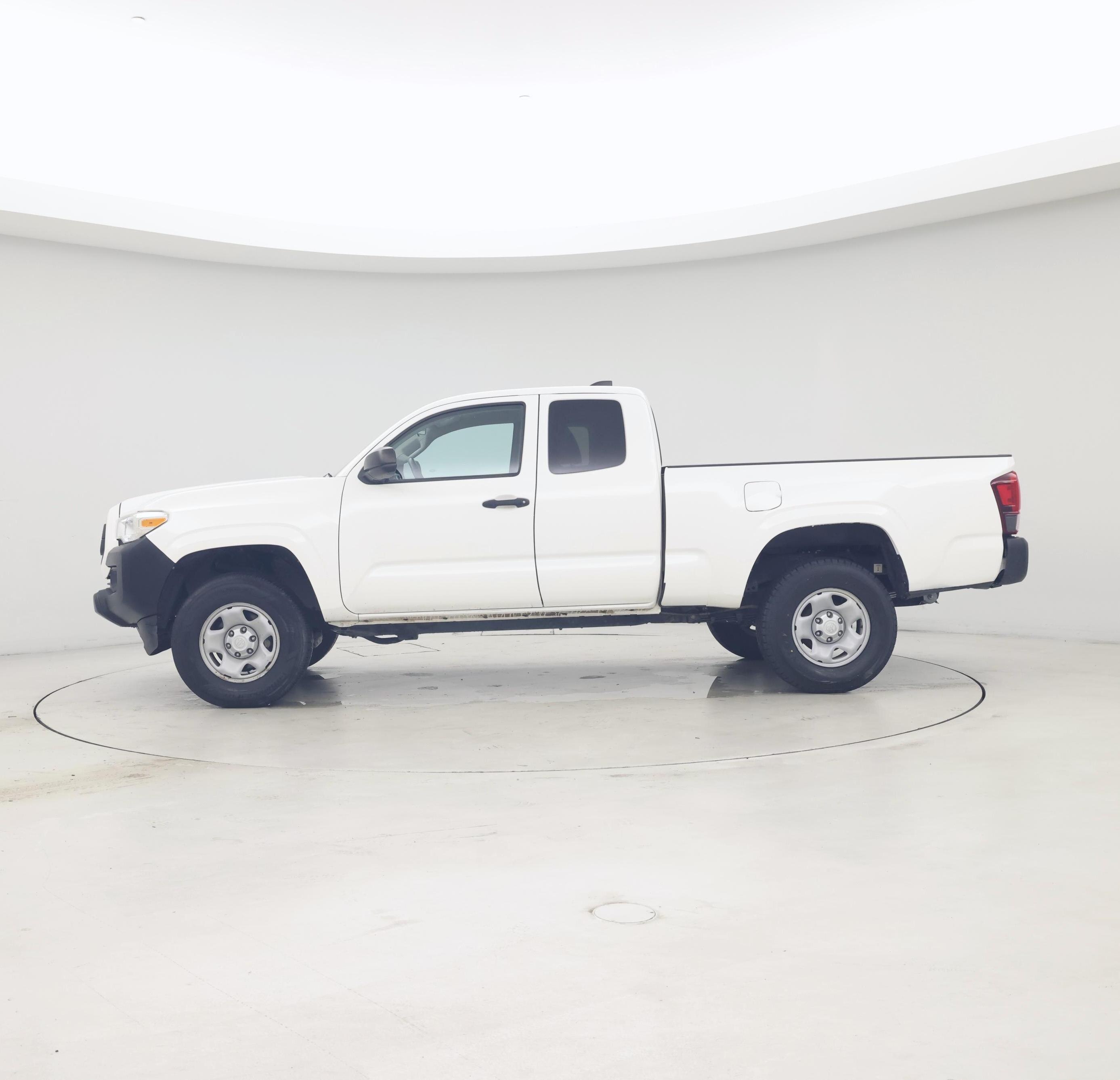 Thumbnail: 2021 Toyota Tacoma - 3