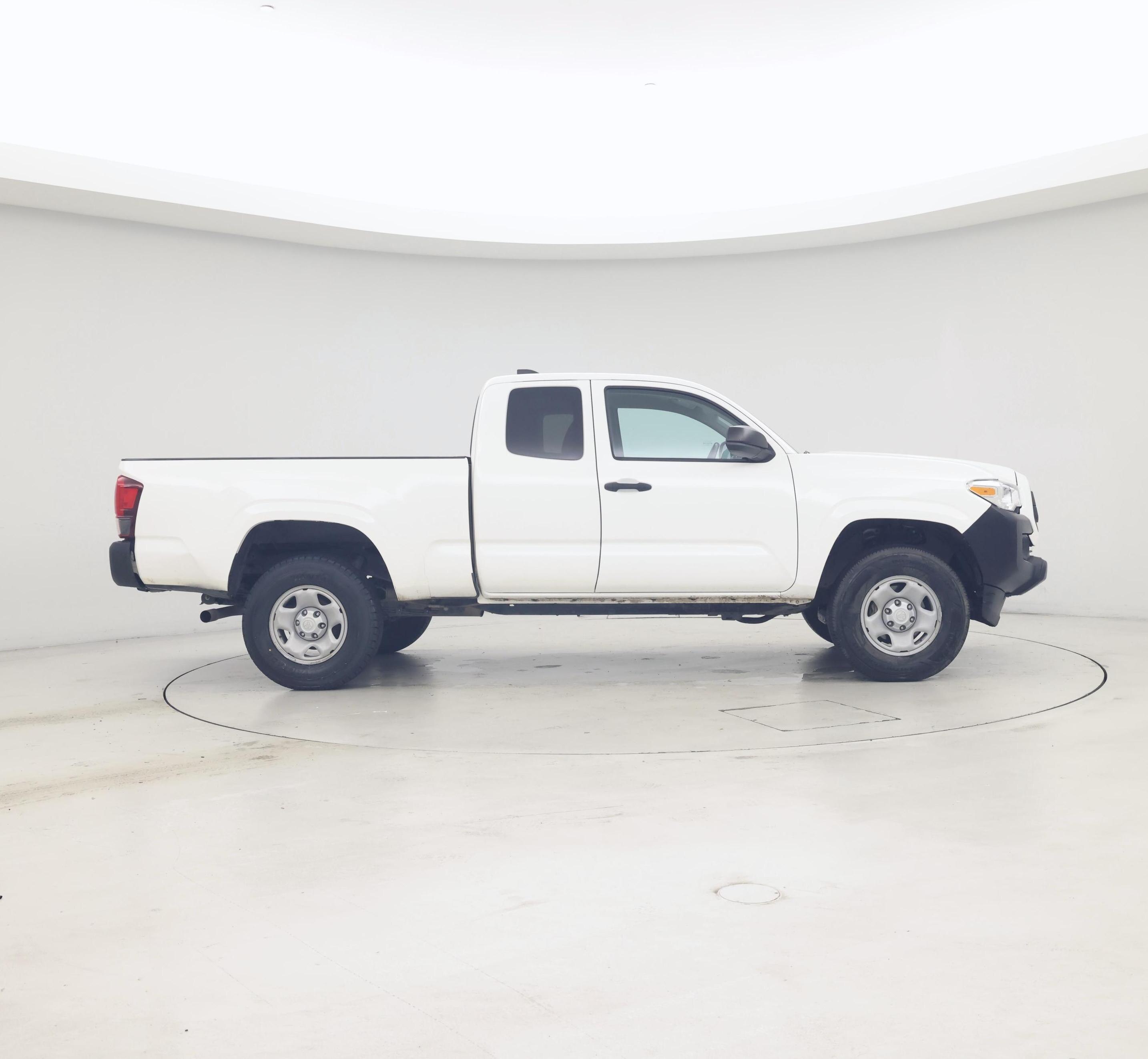 Thumbnail: 2021 Toyota Tacoma - 7