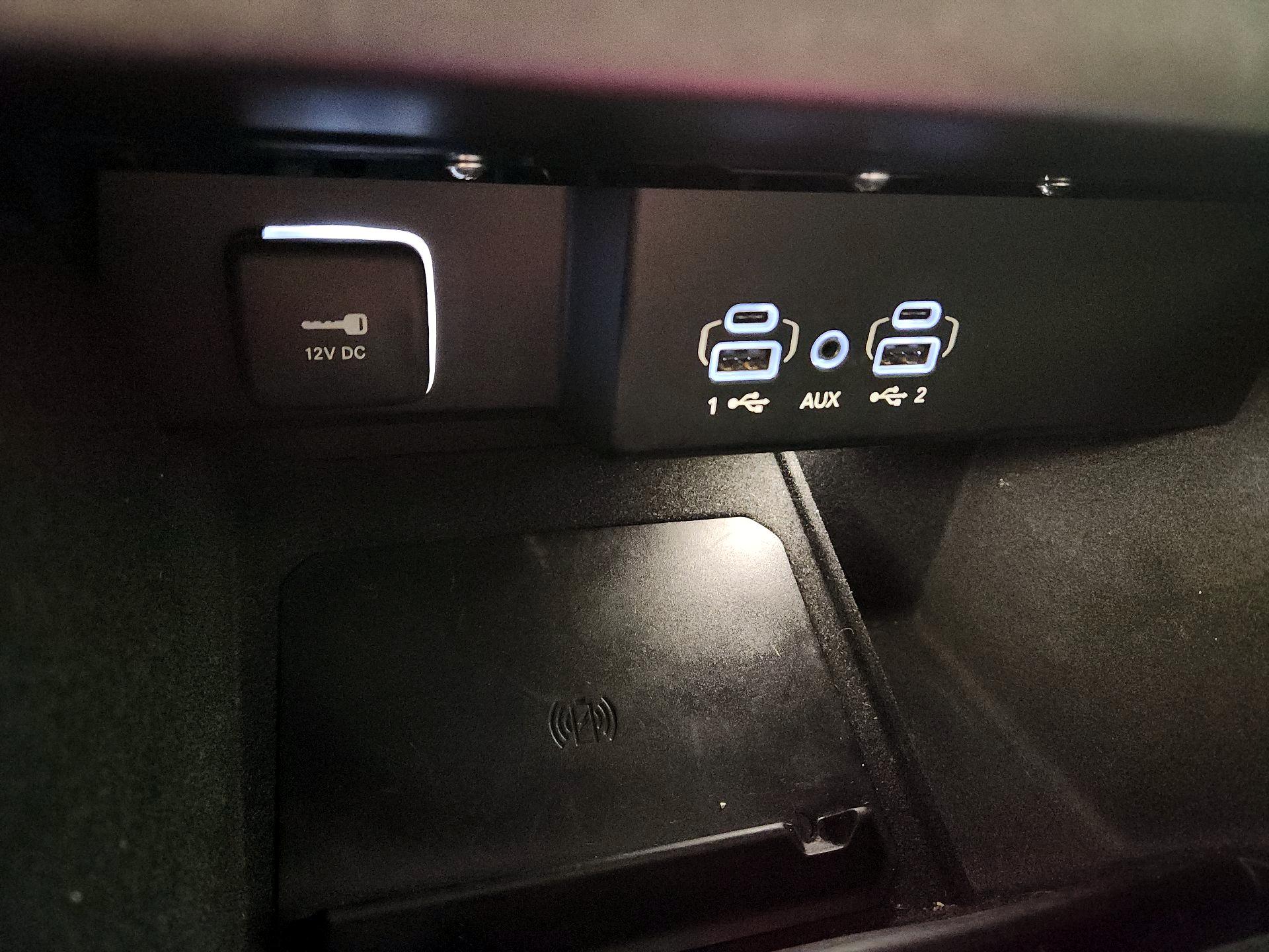 Thumbnail: 2023 Jeep Wagoneer - 19