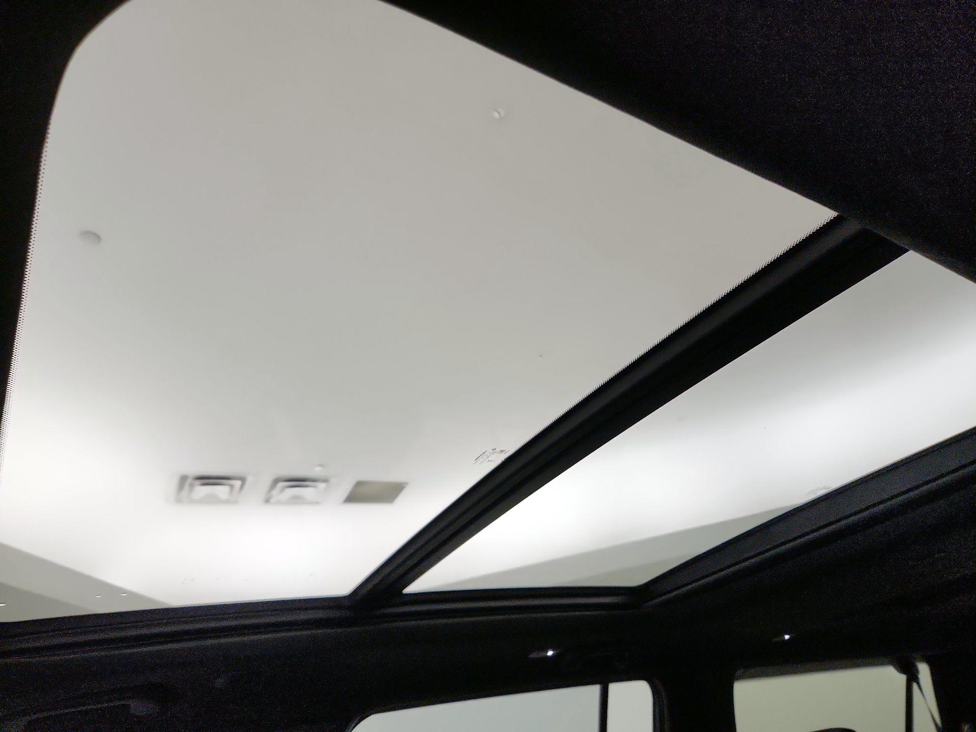 Thumbnail: 2023 Jeep Wagoneer - 20