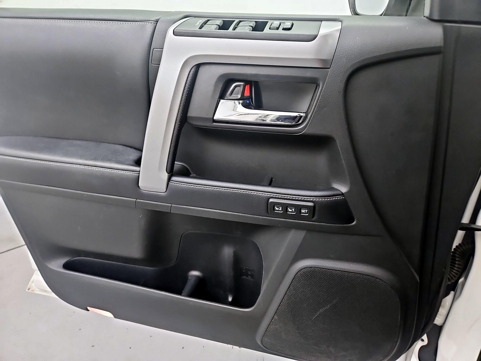 Thumbnail: 2018 Toyota 4Runner - 12