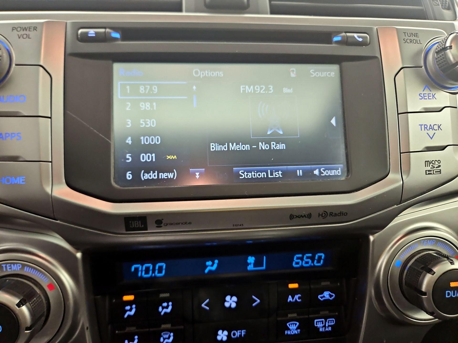 Thumbnail: 2018 Toyota 4Runner - 15