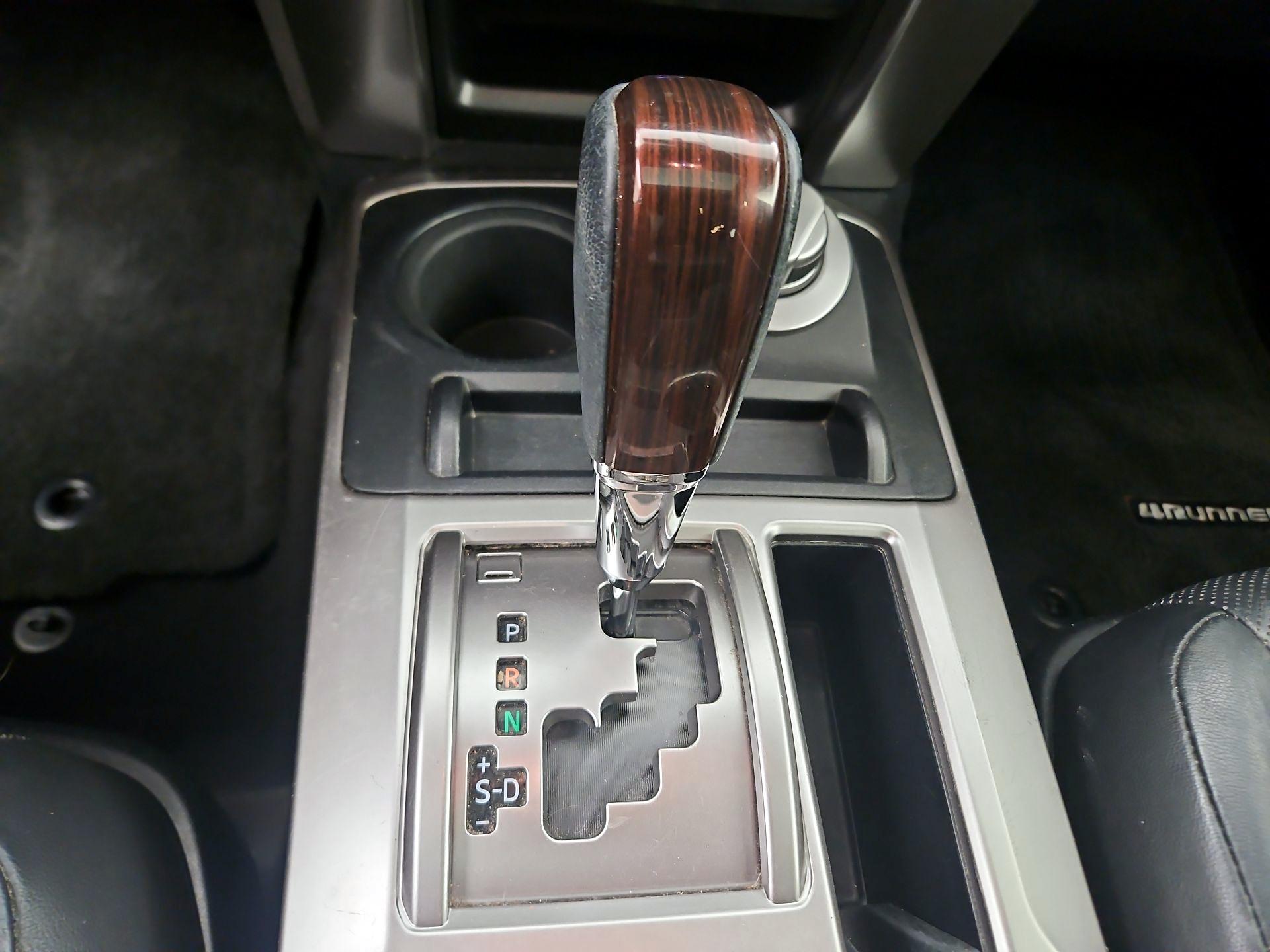 Thumbnail: 2018 Toyota 4Runner - 17