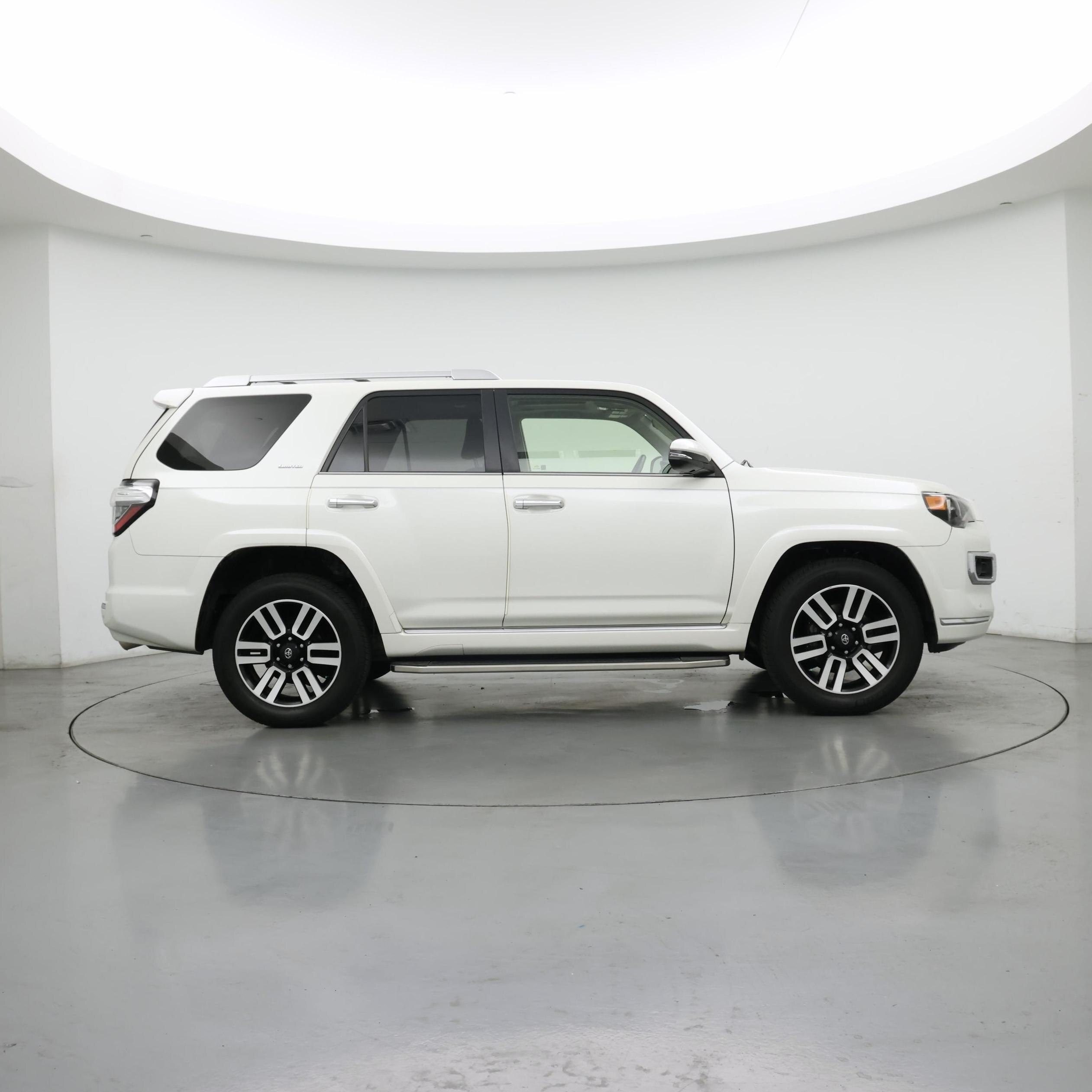 Thumbnail: 2018 Toyota 4Runner - 7