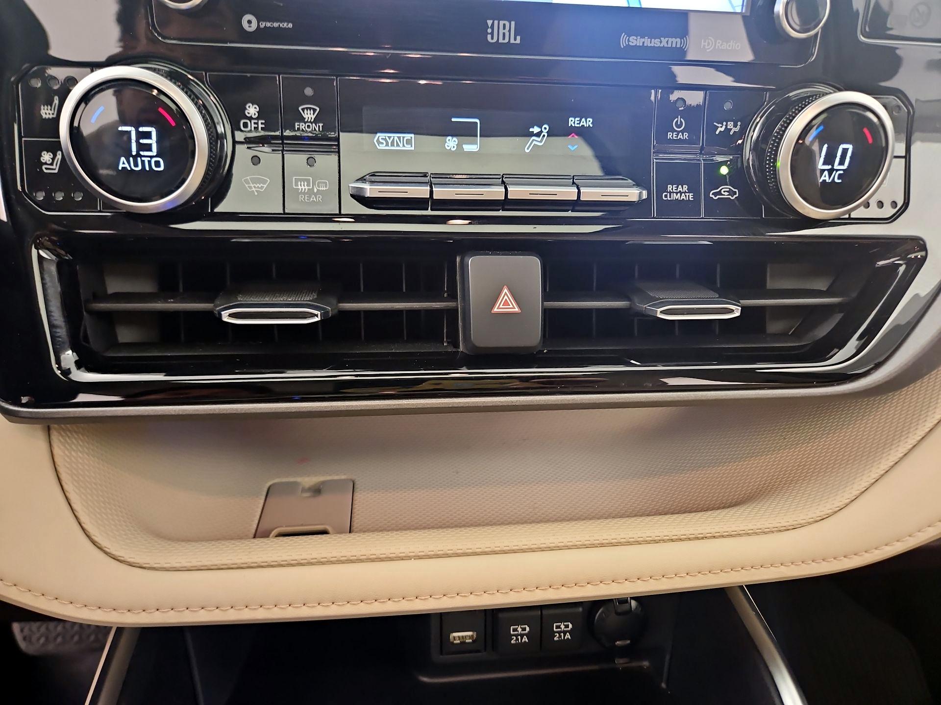 Thumbnail: 2020 Toyota Highlander - 16