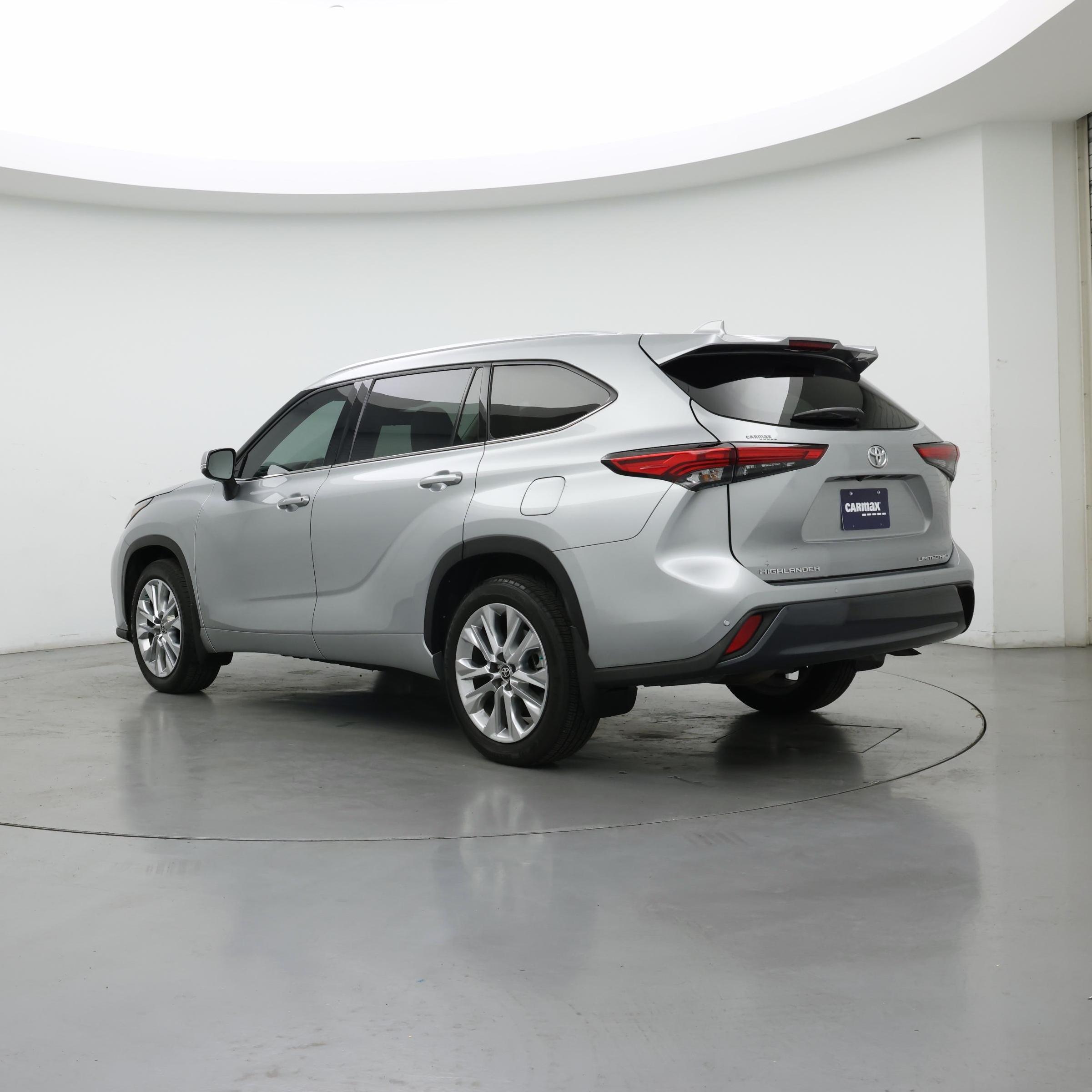 Thumbnail: 2020 Toyota Highlander - 2