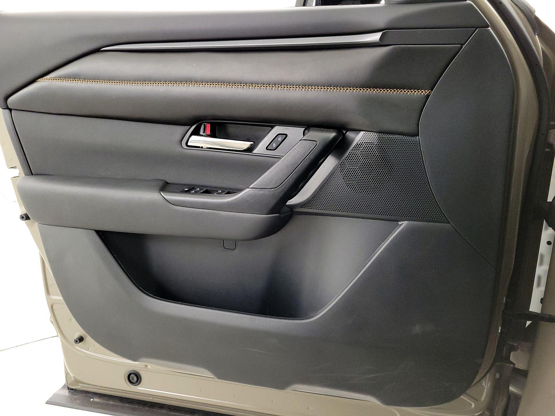 Thumbnail: 2025 Mazda CX-50 - 12