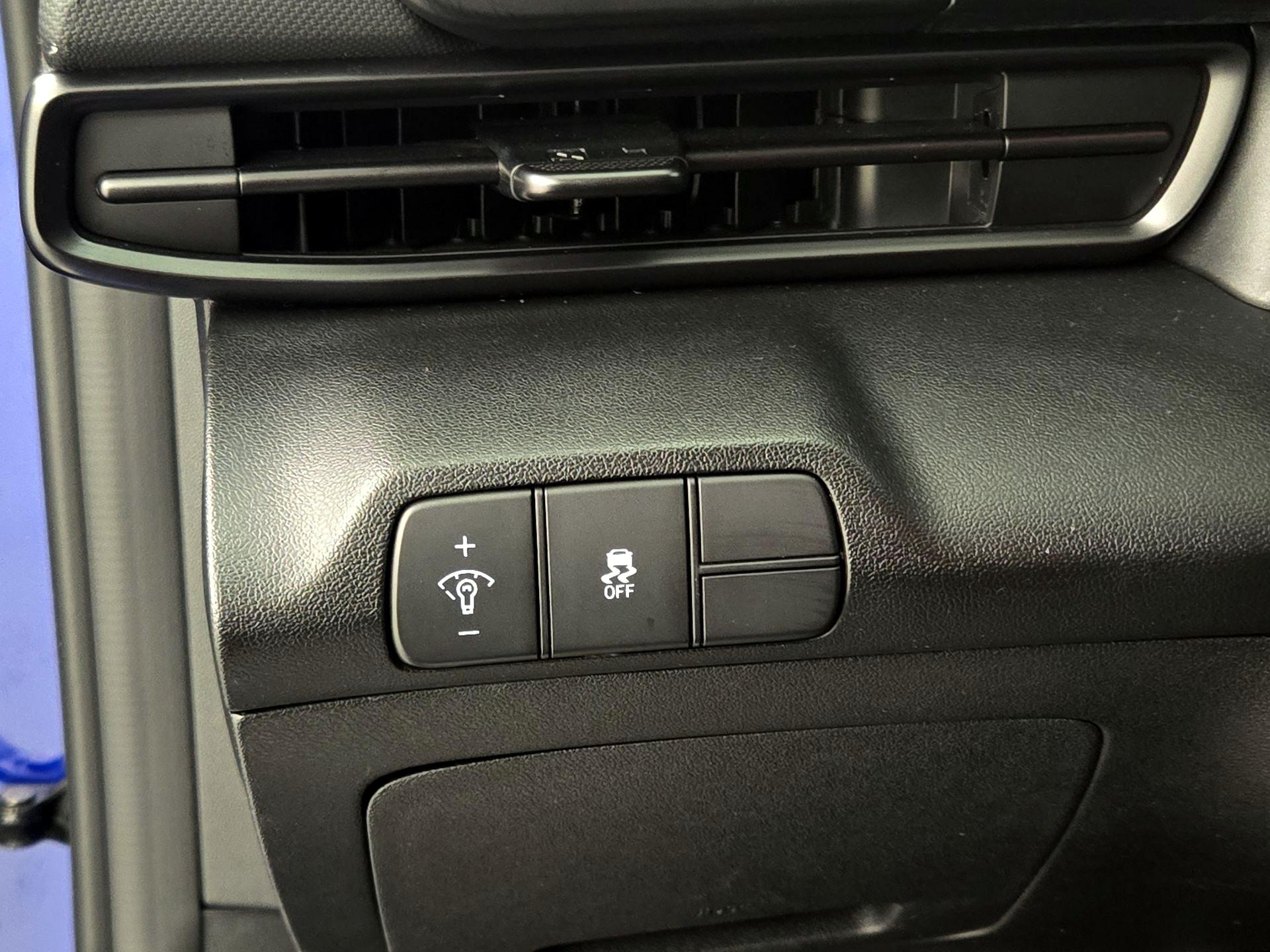 Thumbnail: 2025 Hyundai Elantra - 13