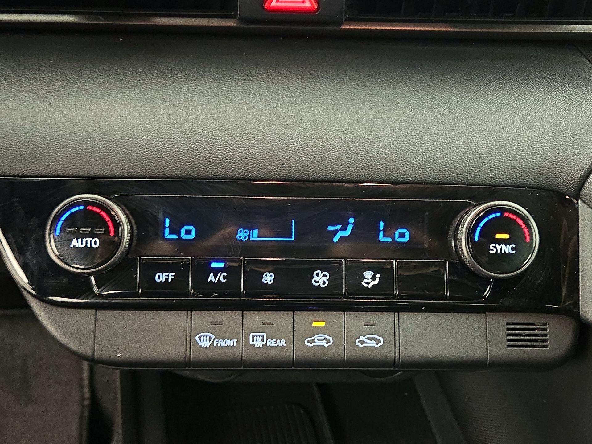 Thumbnail: 2025 Hyundai Elantra - 16