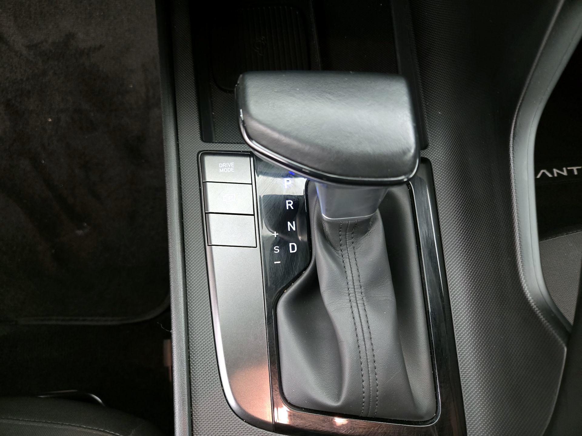 Thumbnail: 2025 Hyundai Elantra - 17