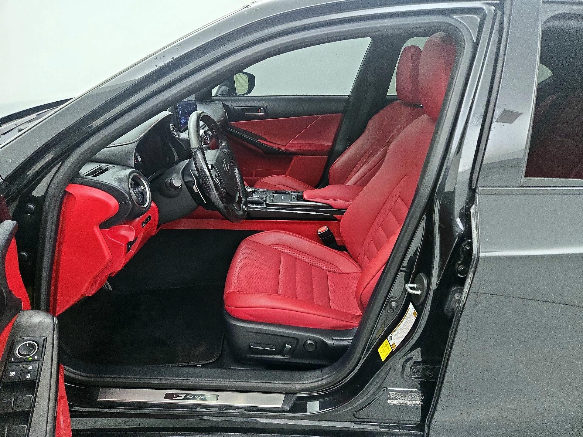 Thumbnail: 2022 Lexus IS - 11