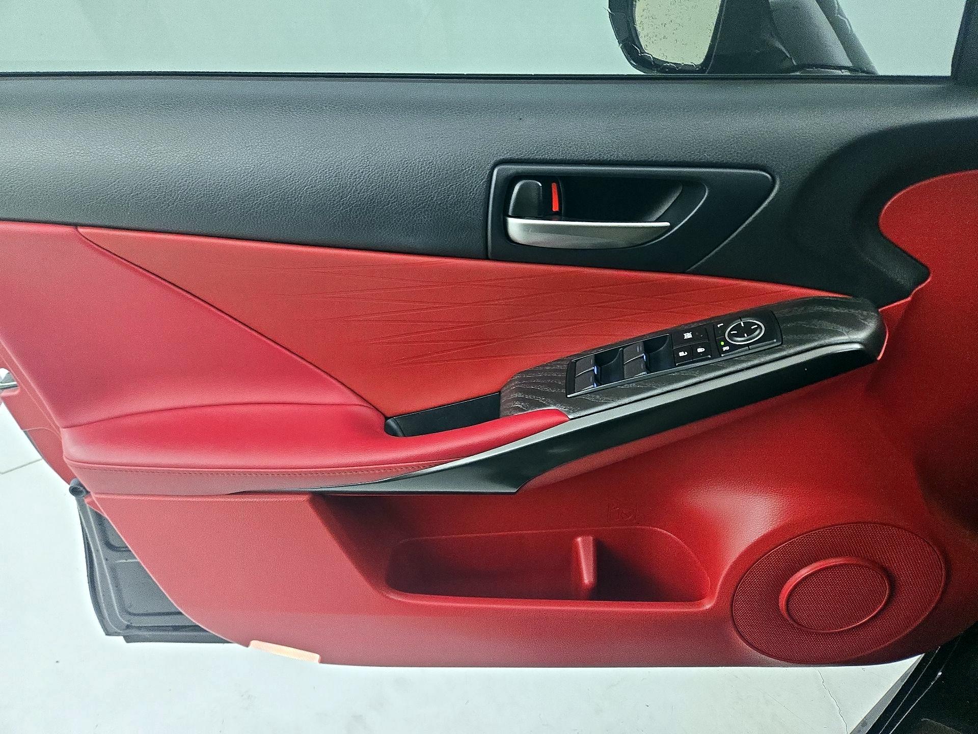 Thumbnail: 2022 Lexus IS - 12