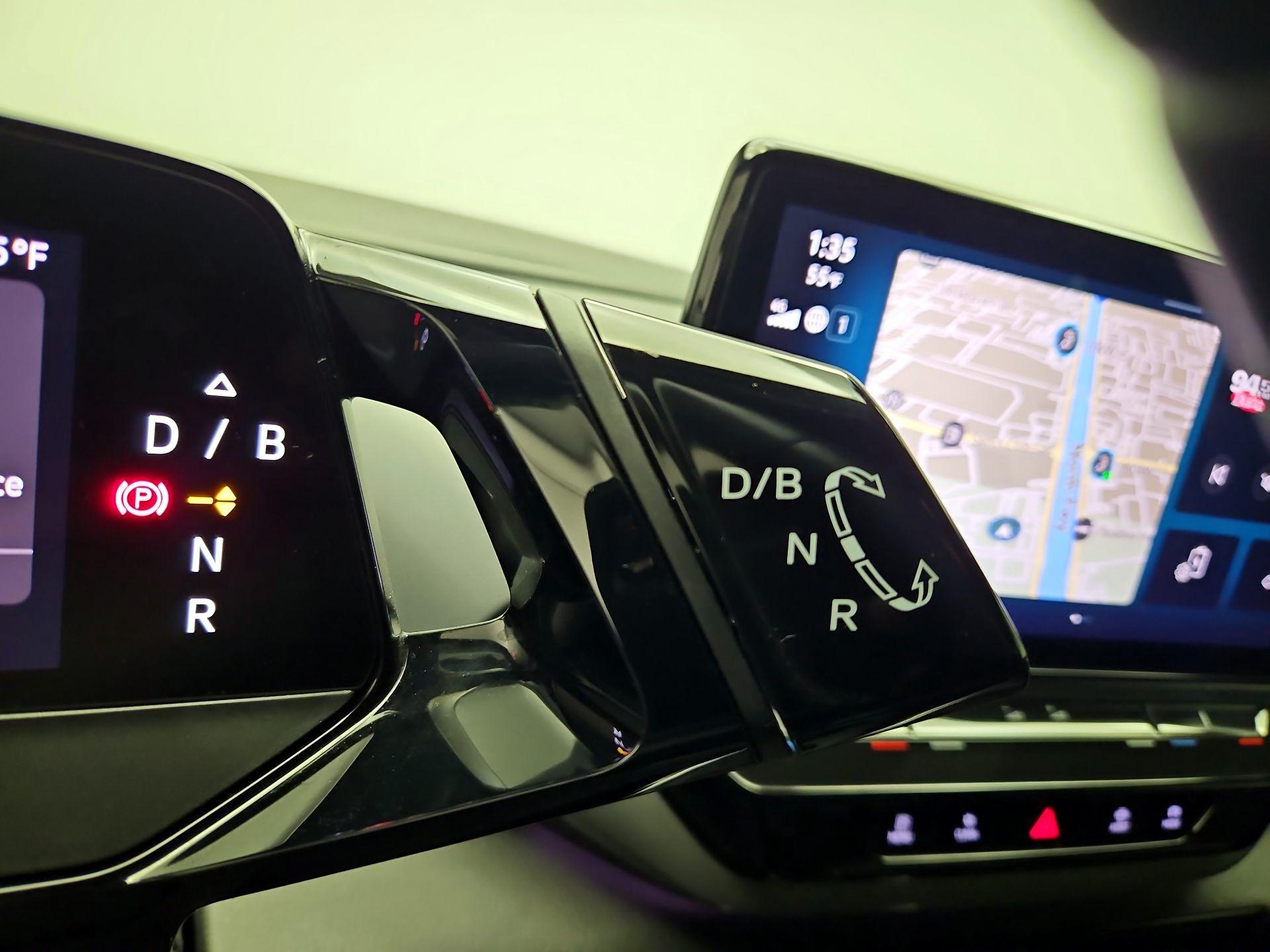 Thumbnail: 2023 Volkswagen ID.4 - 16