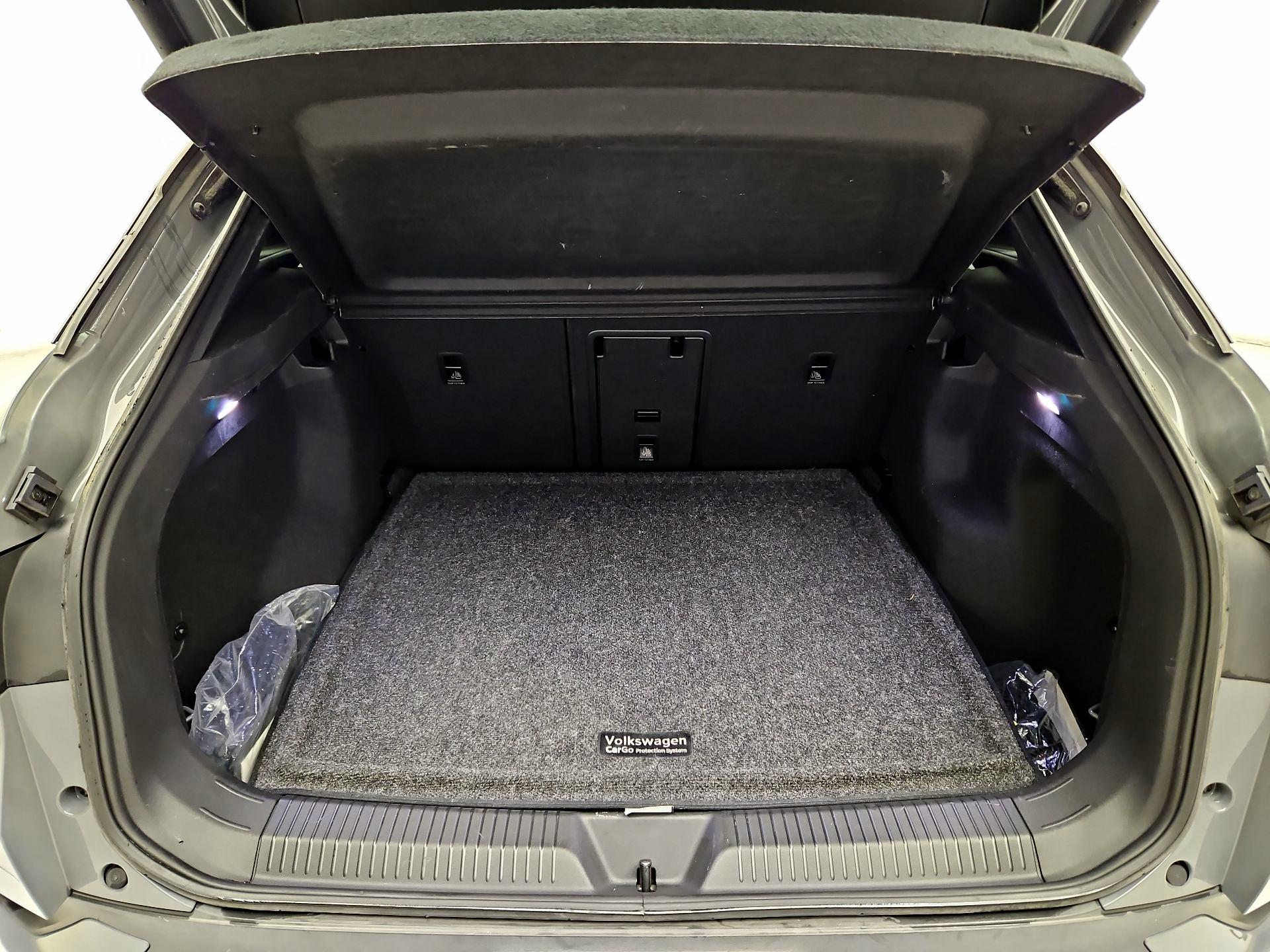 Thumbnail: 2023 Volkswagen ID.4 - 18