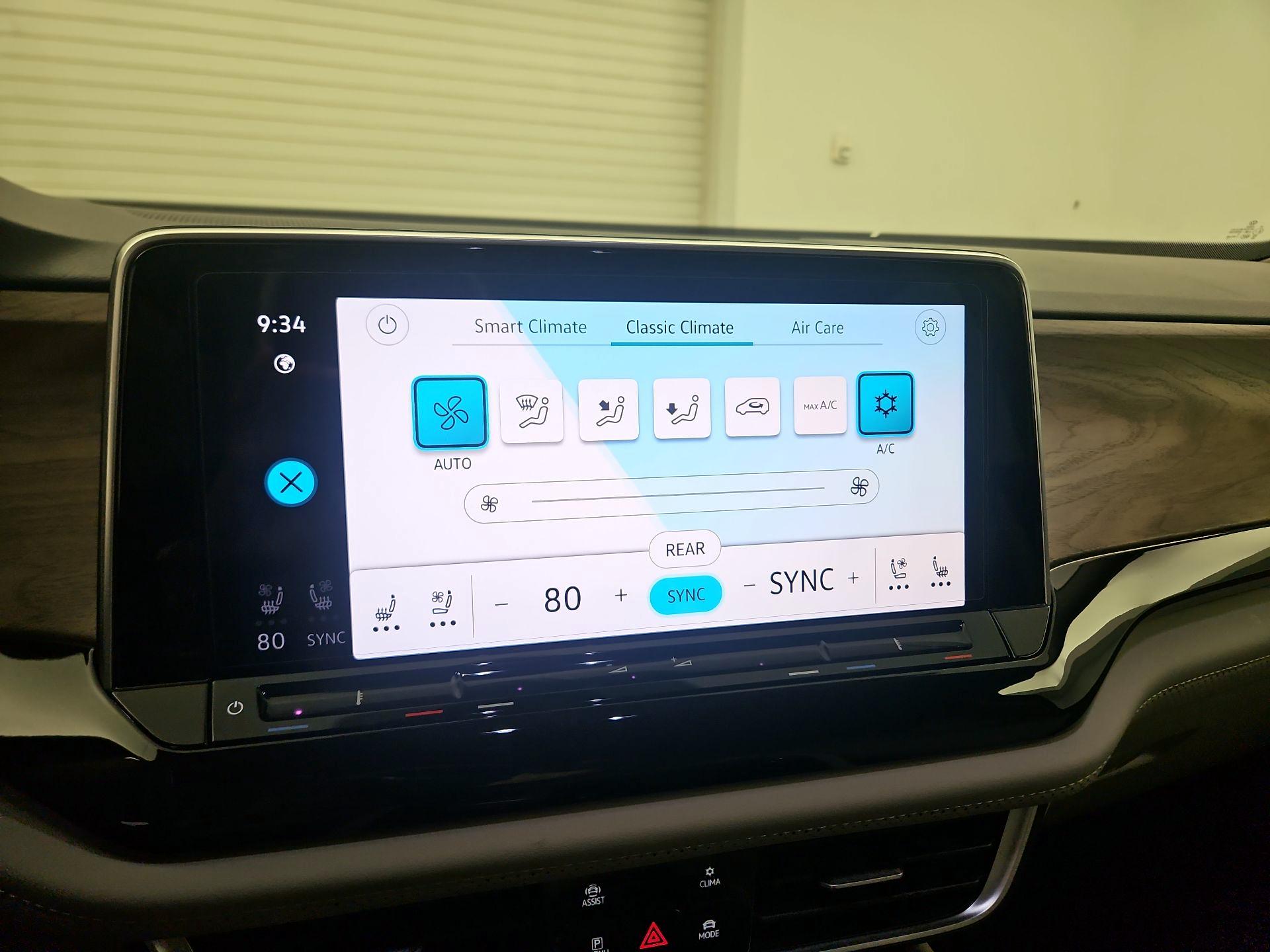 Thumbnail: 2025 Volkswagen Atlas - 16