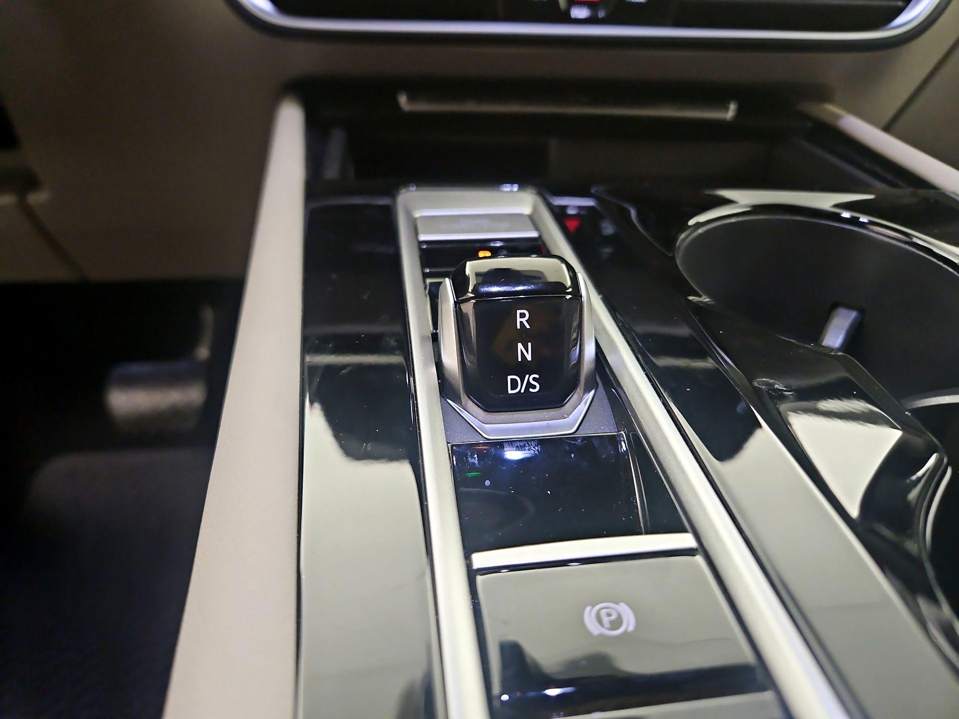 Thumbnail: 2025 Volkswagen Atlas - 17