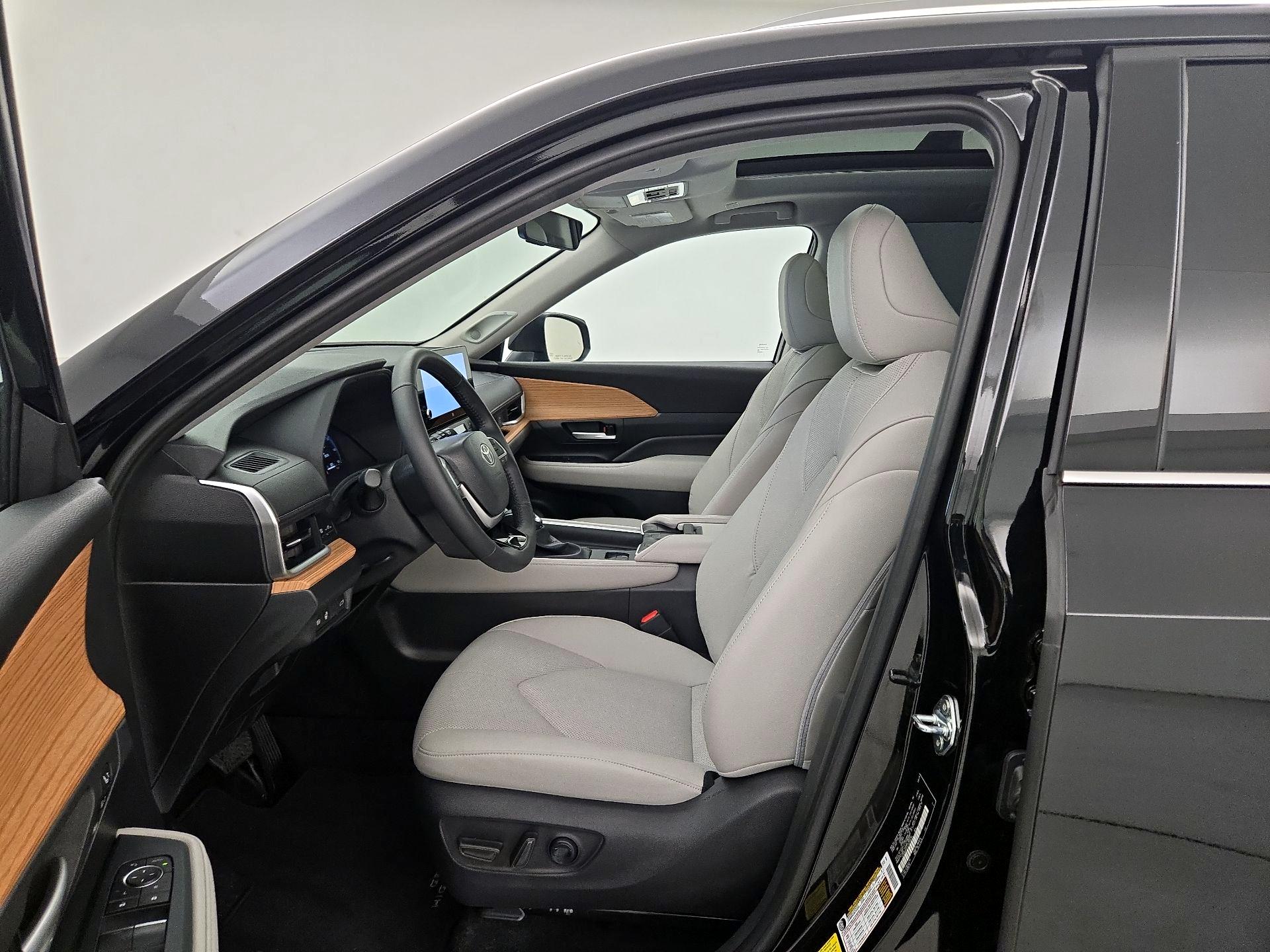 Thumbnail: 2026 Toyota Grand Highlander - 11