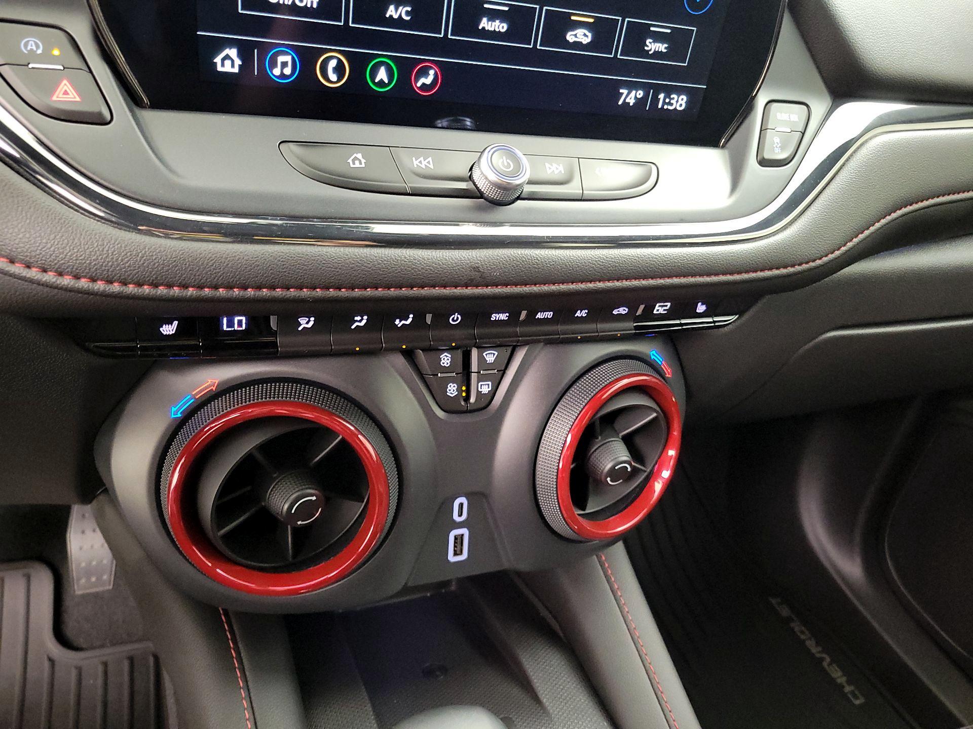 Thumbnail: 2025 Chevrolet Blazer - 17