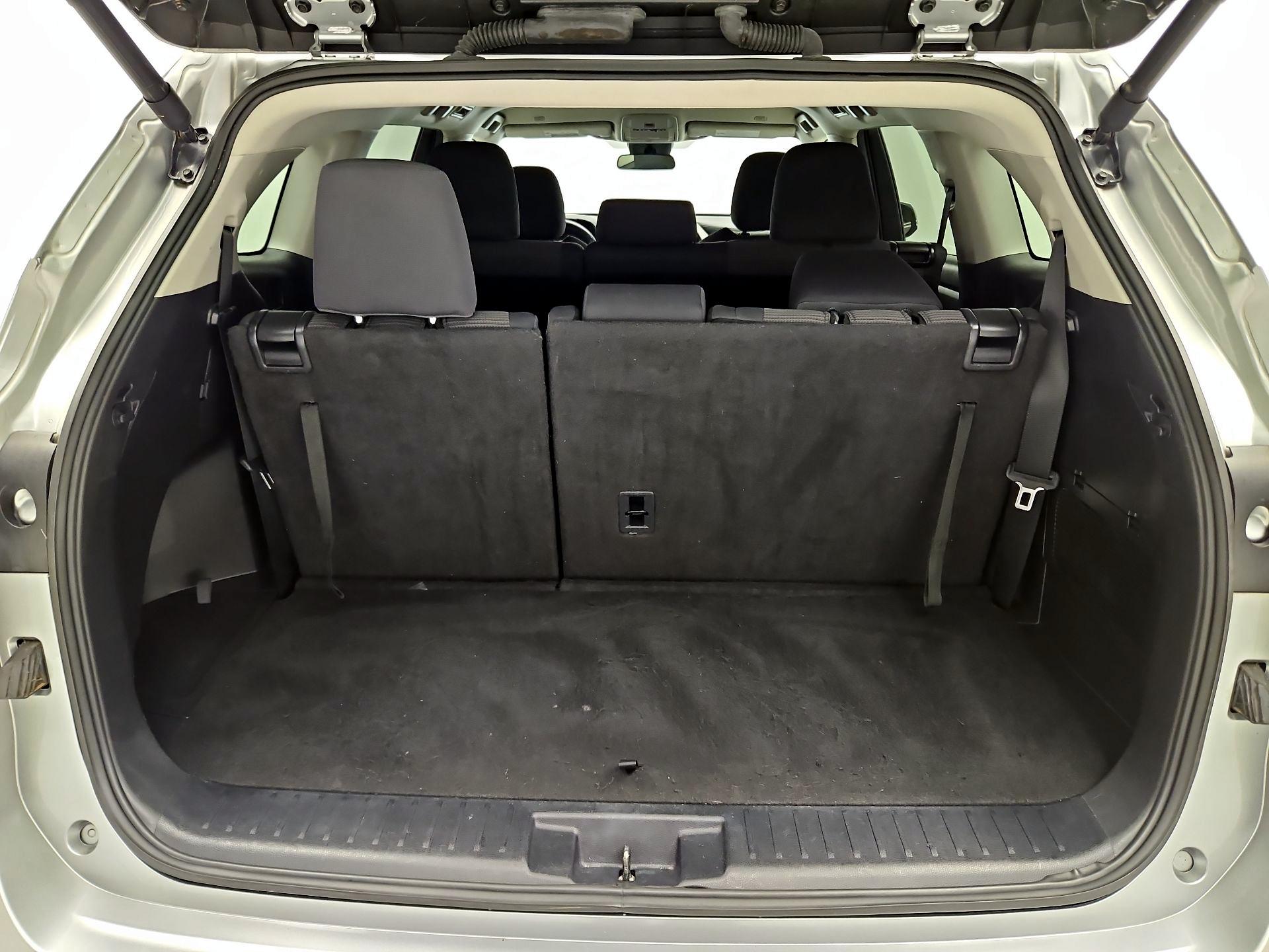 Thumbnail: 2024 Toyota Highlander - 18