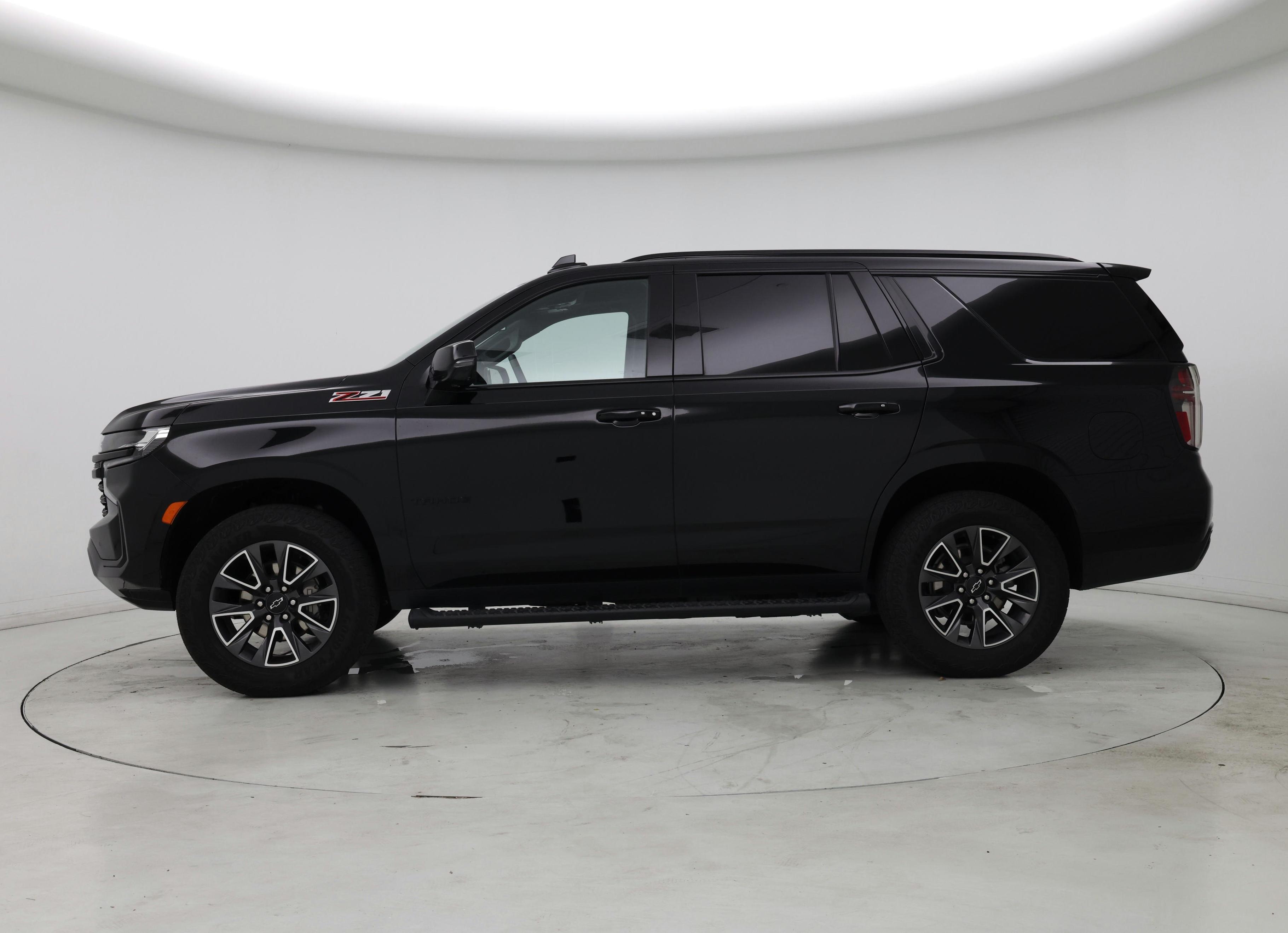 Thumbnail: 2023 Chevrolet Tahoe - 3