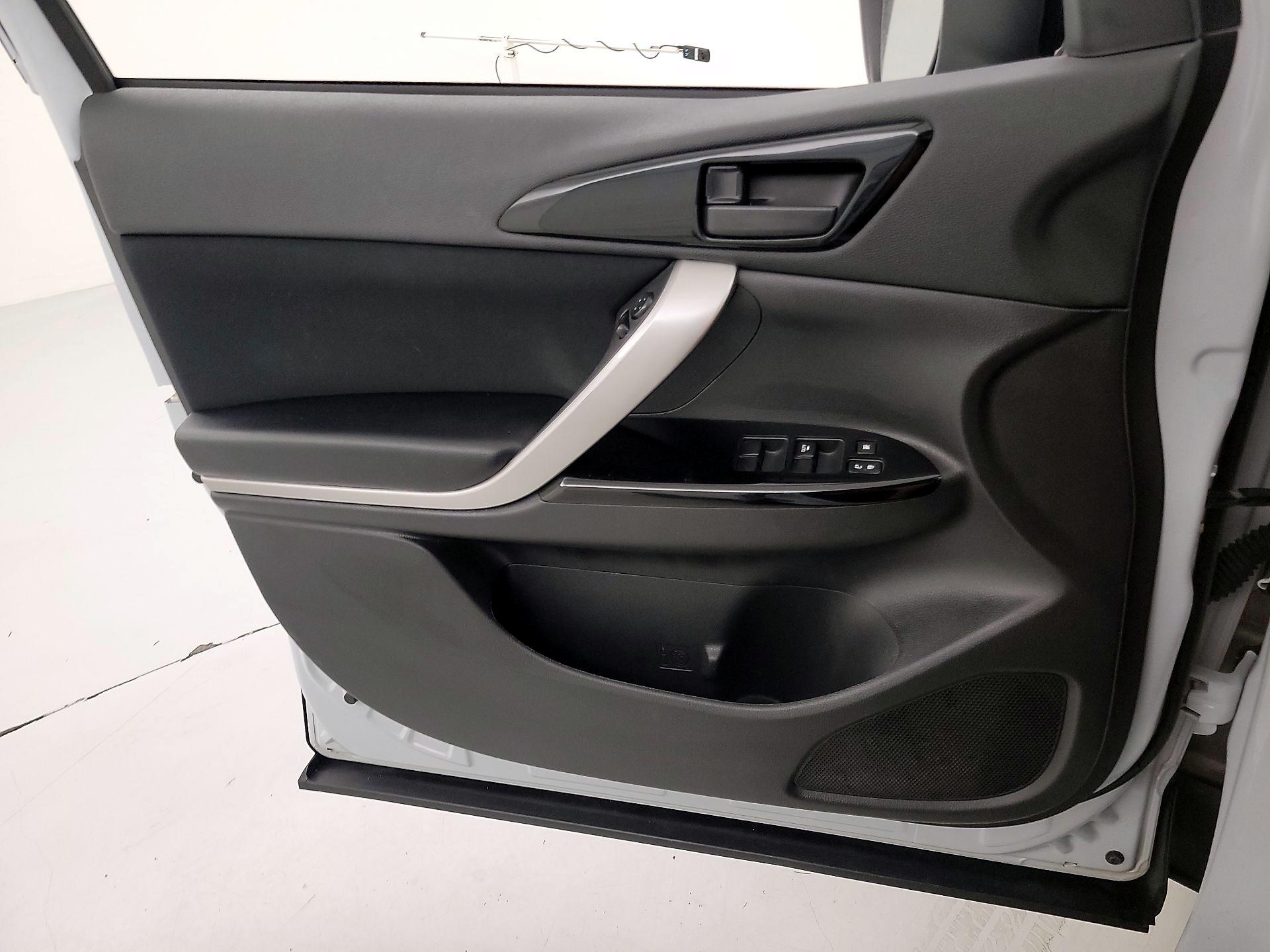 Thumbnail: 2022 Mitsubishi Eclipse Cross - 12