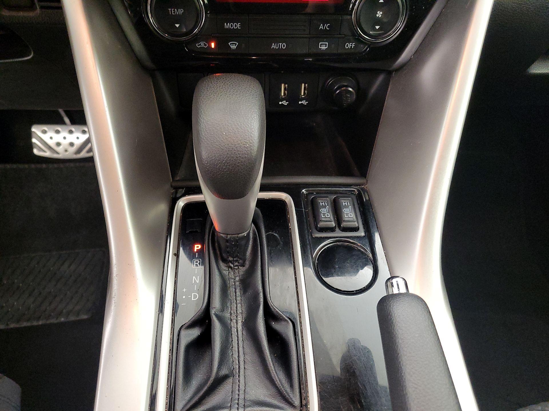 Thumbnail: 2022 Mitsubishi Eclipse Cross - 17