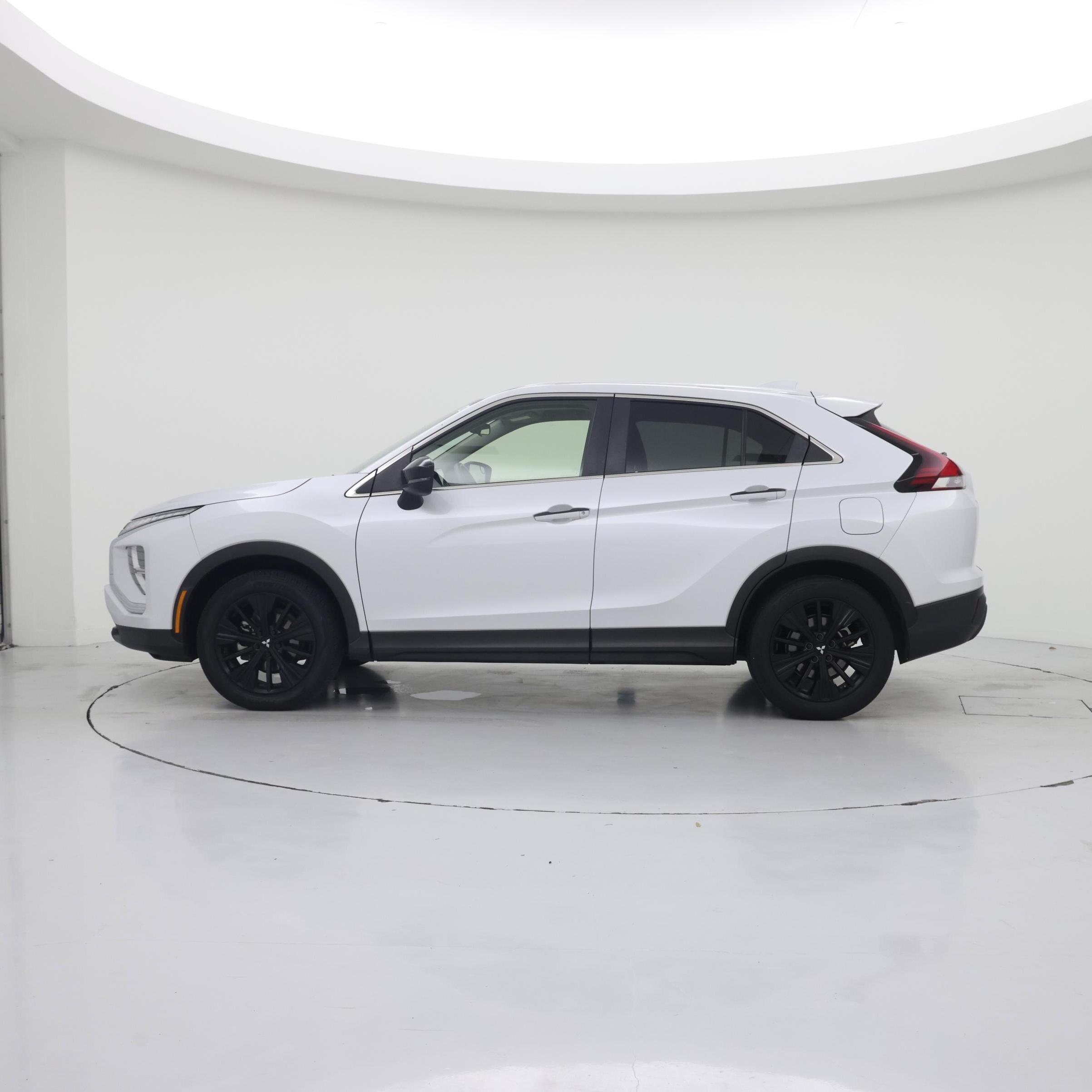 Thumbnail: 2022 Mitsubishi Eclipse Cross - 3