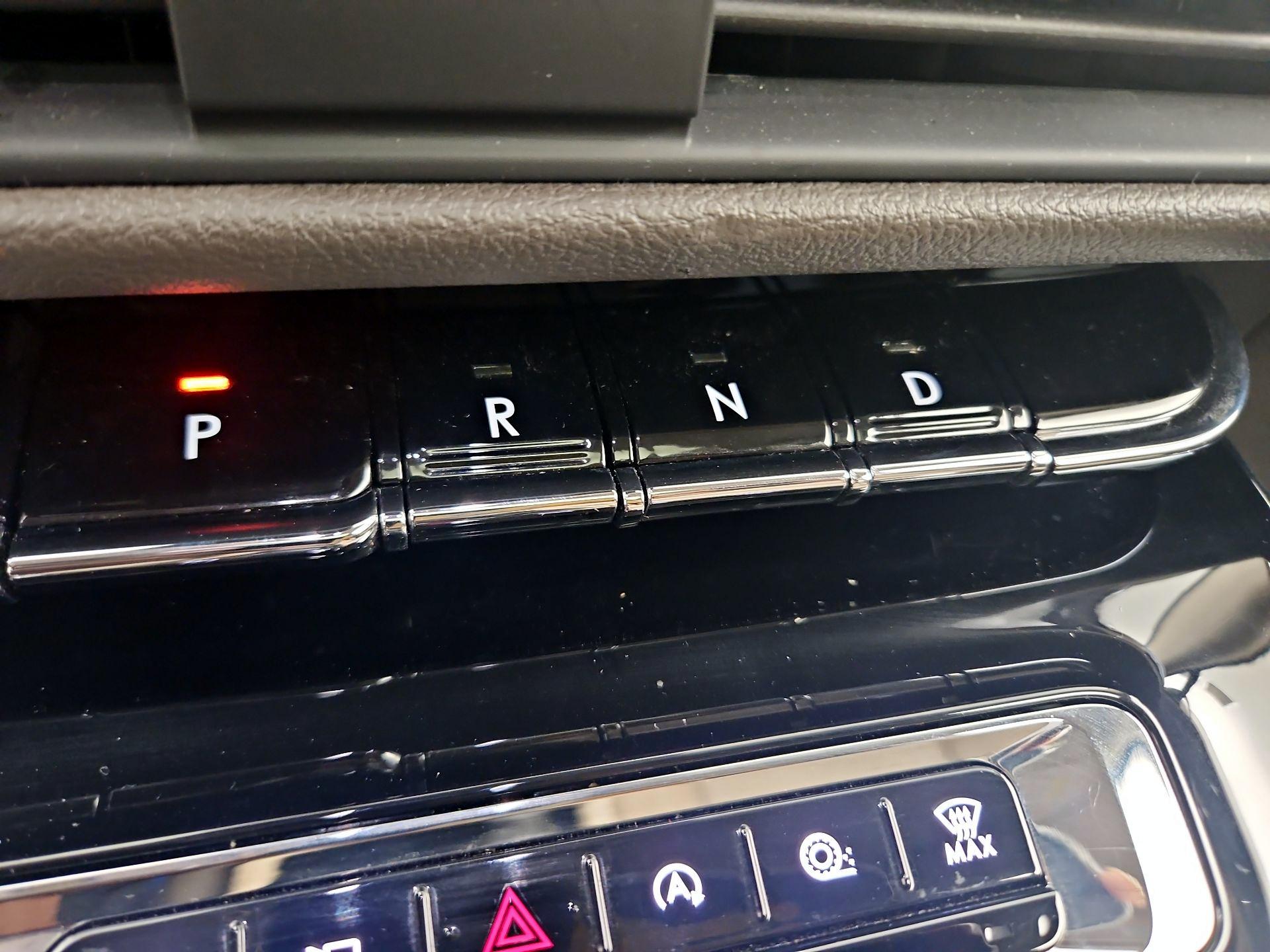 Thumbnail: 2024 Lincoln Corsair - 17