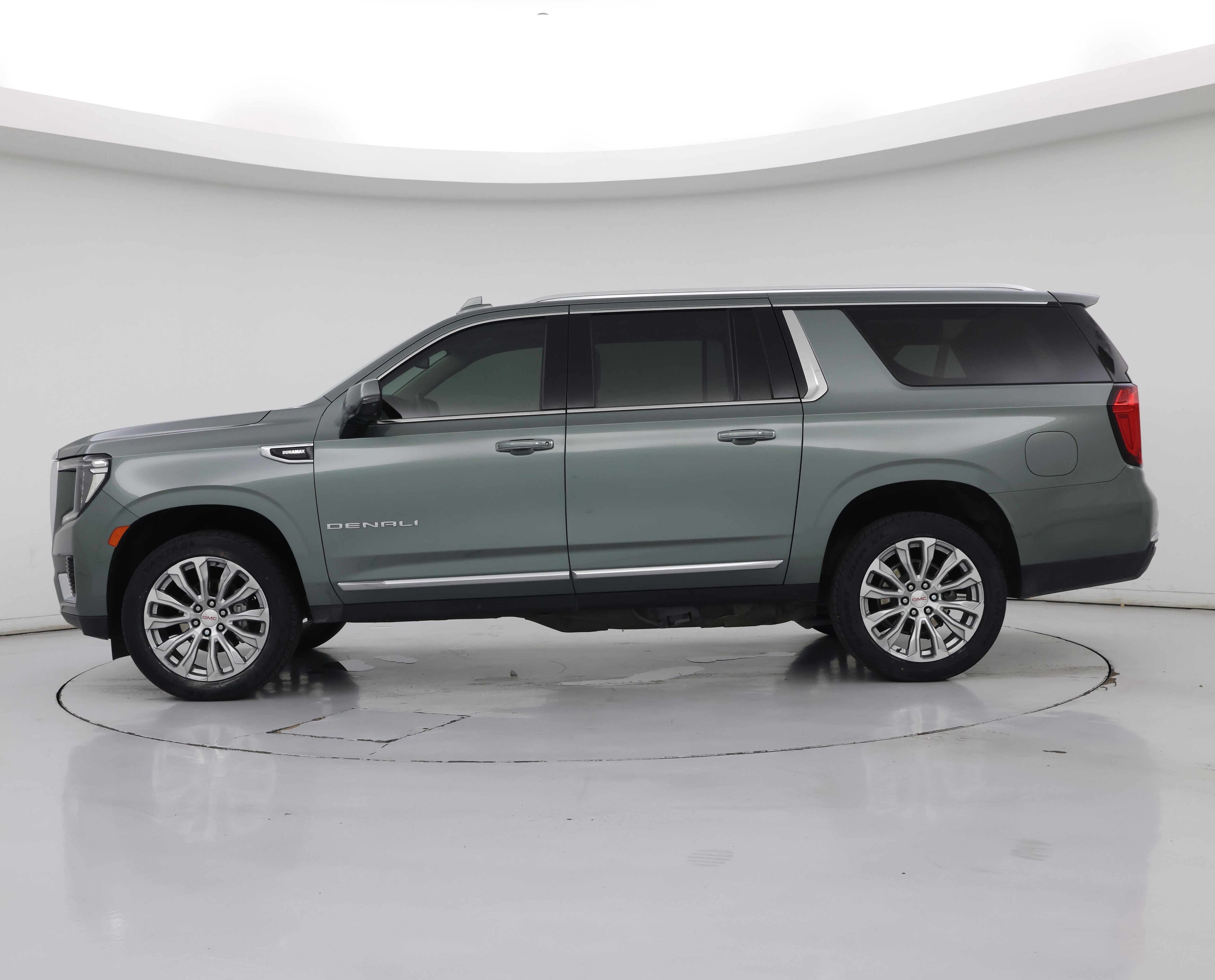 Thumbnail: 2023 GMC Yukon XL - 3