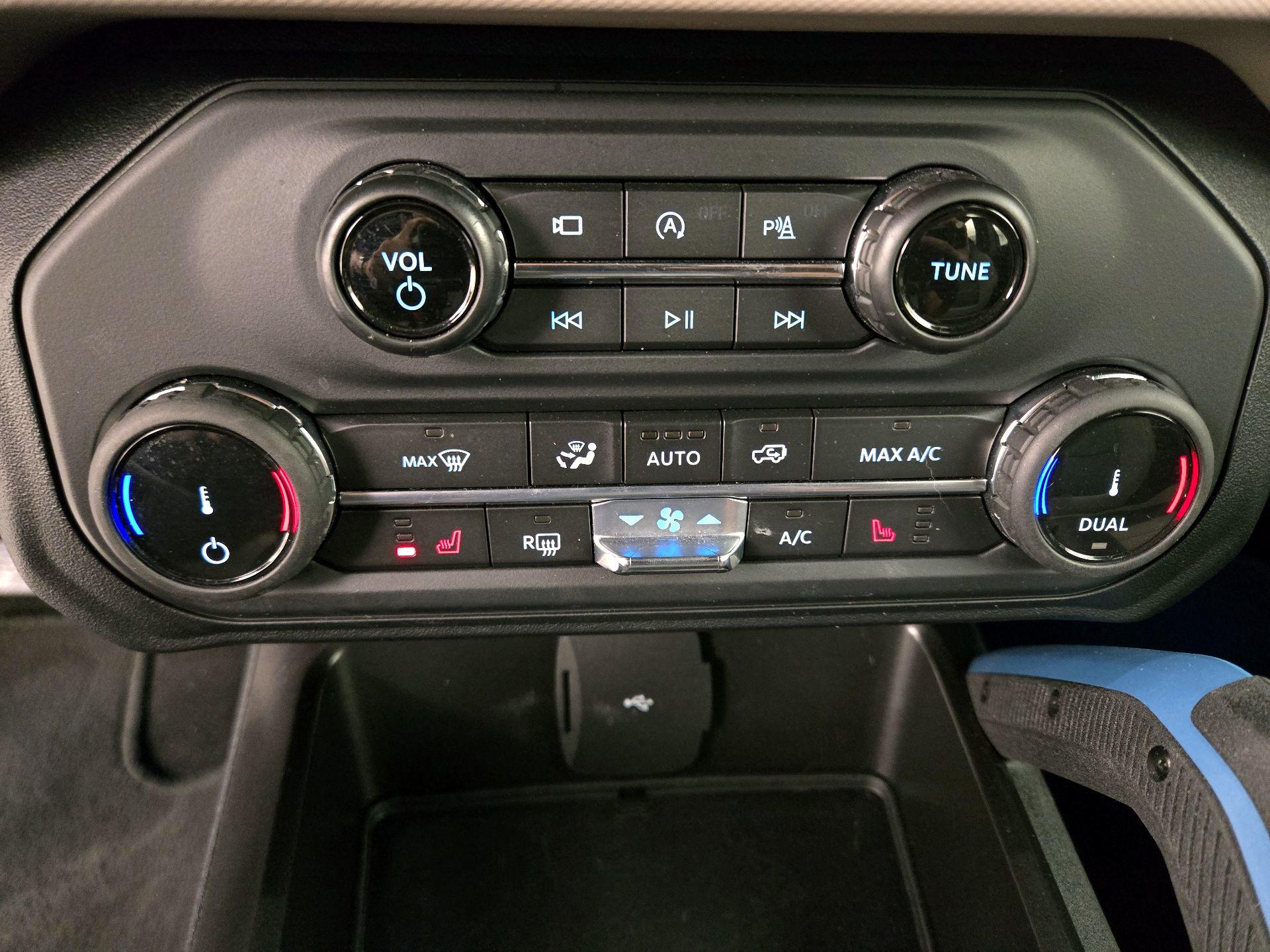 Thumbnail: 2022 Ford Bronco - 17