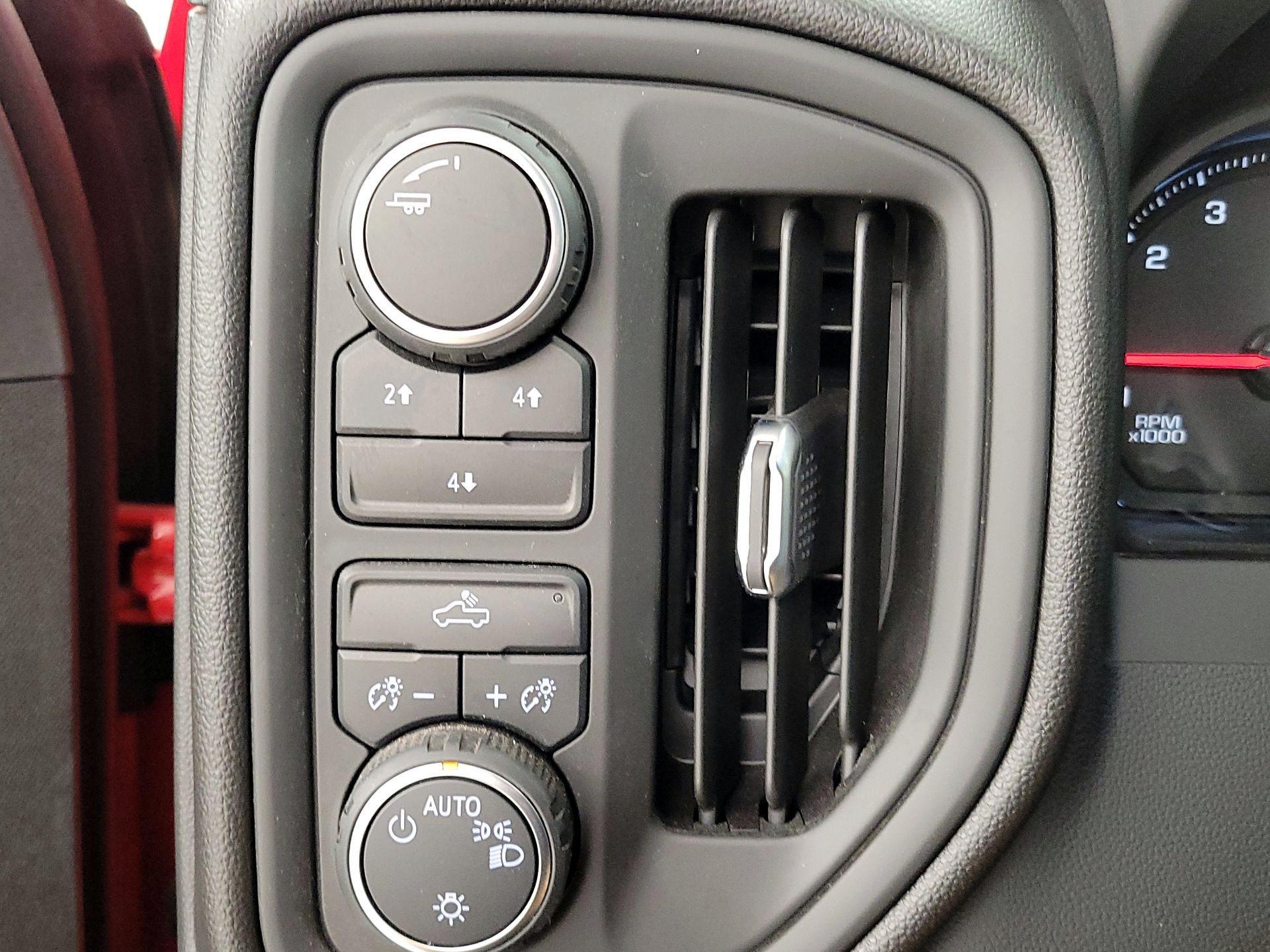 Thumbnail: 2025 Chevrolet Silverado 2500 - 13