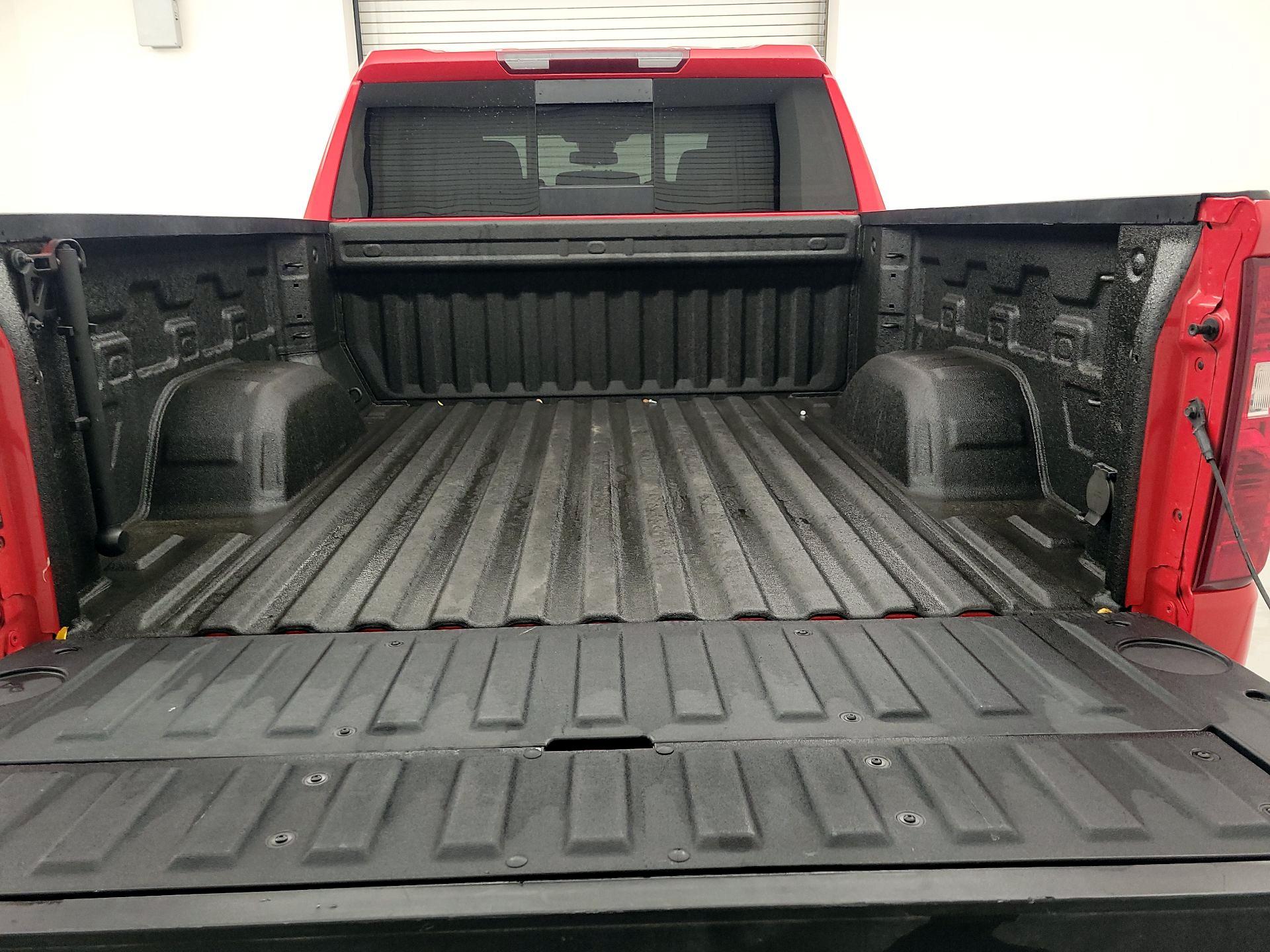 Thumbnail: 2025 Chevrolet Silverado 1500 - 18