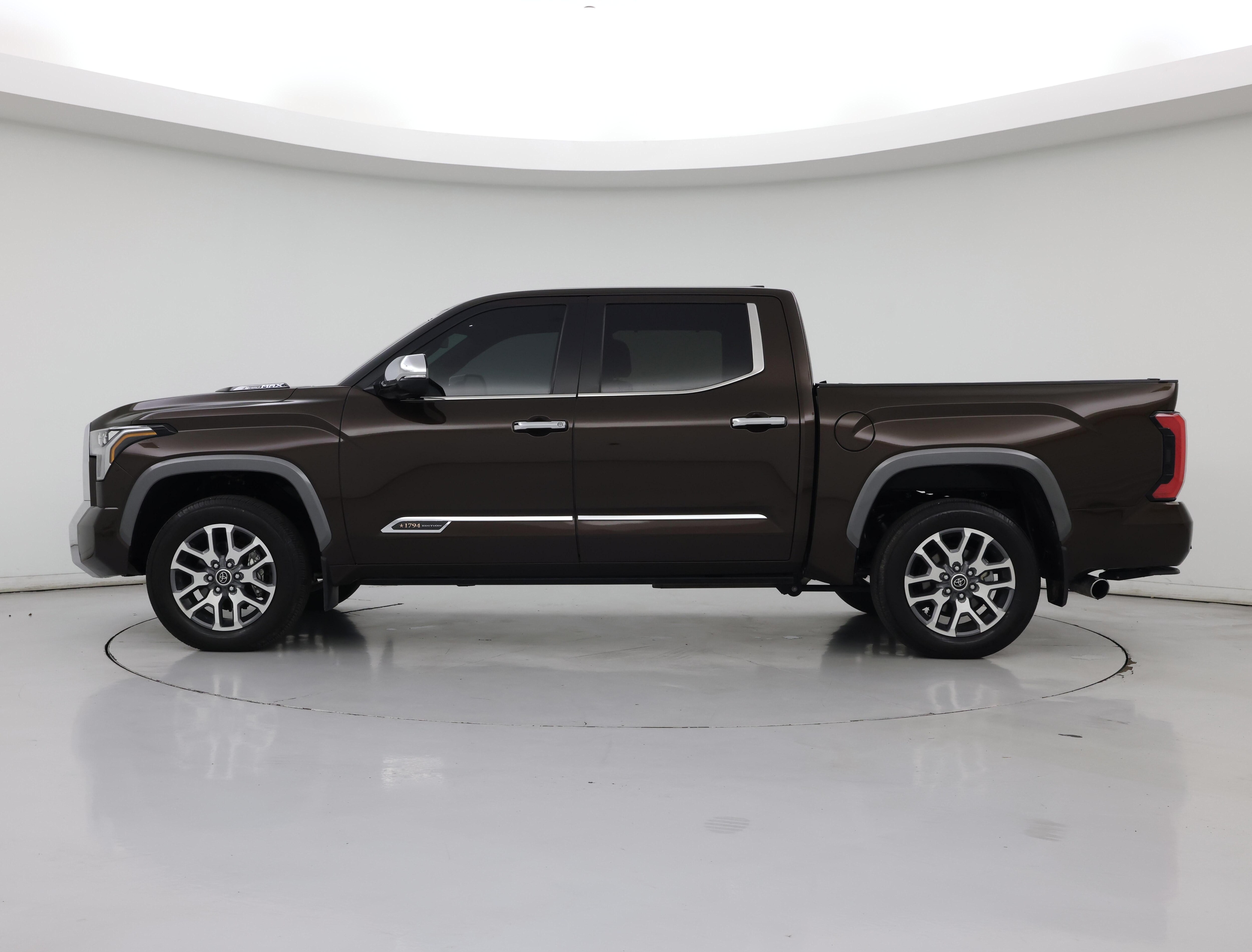 Thumbnail: 2024 Toyota Tundra - 3