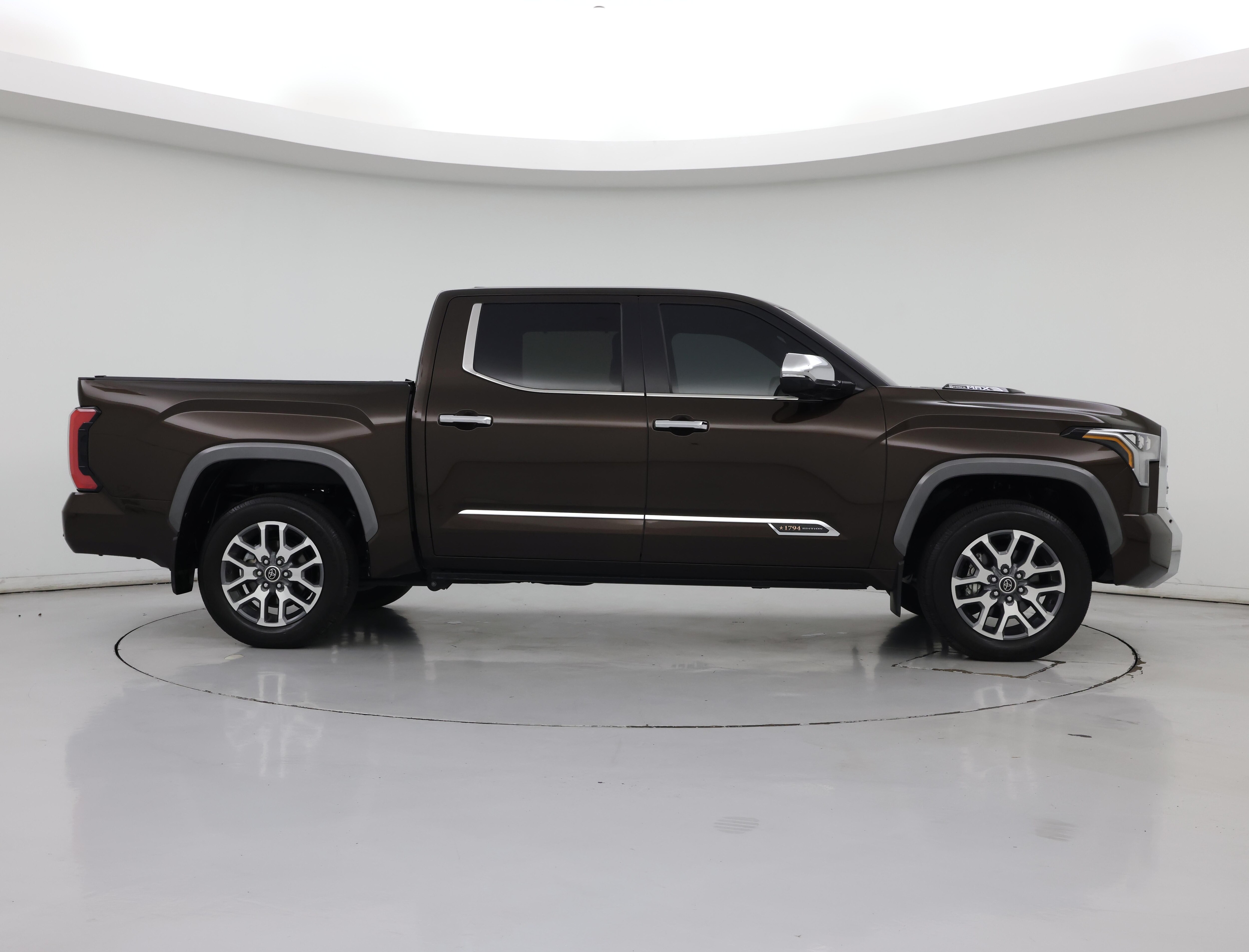 Thumbnail: 2024 Toyota Tundra - 7