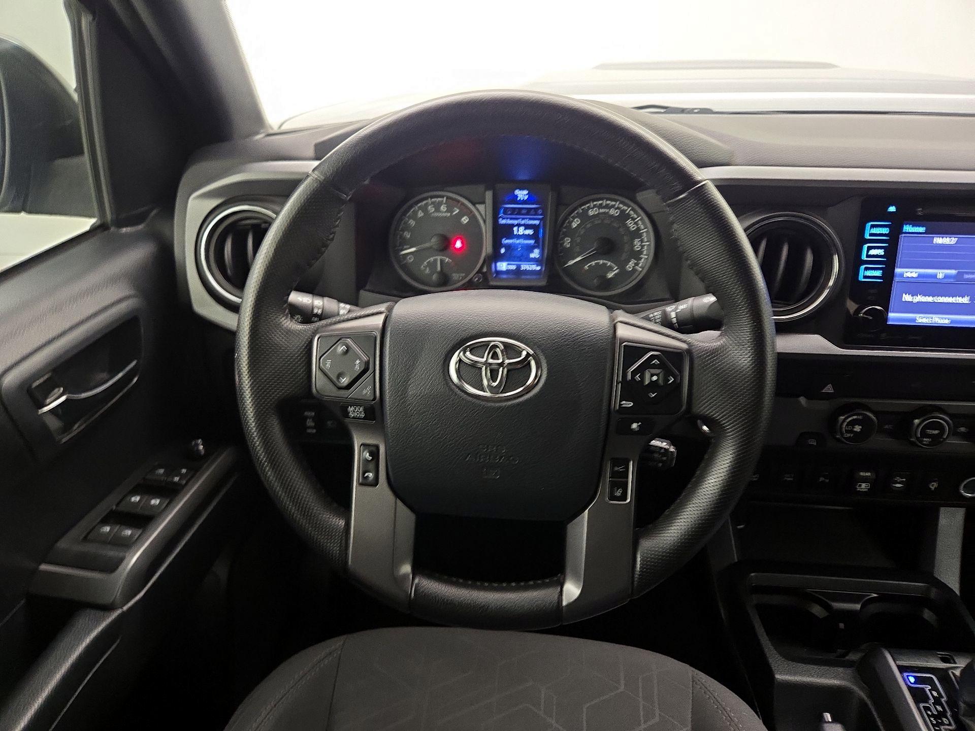 Thumbnail: 2019 Toyota Tacoma - 10