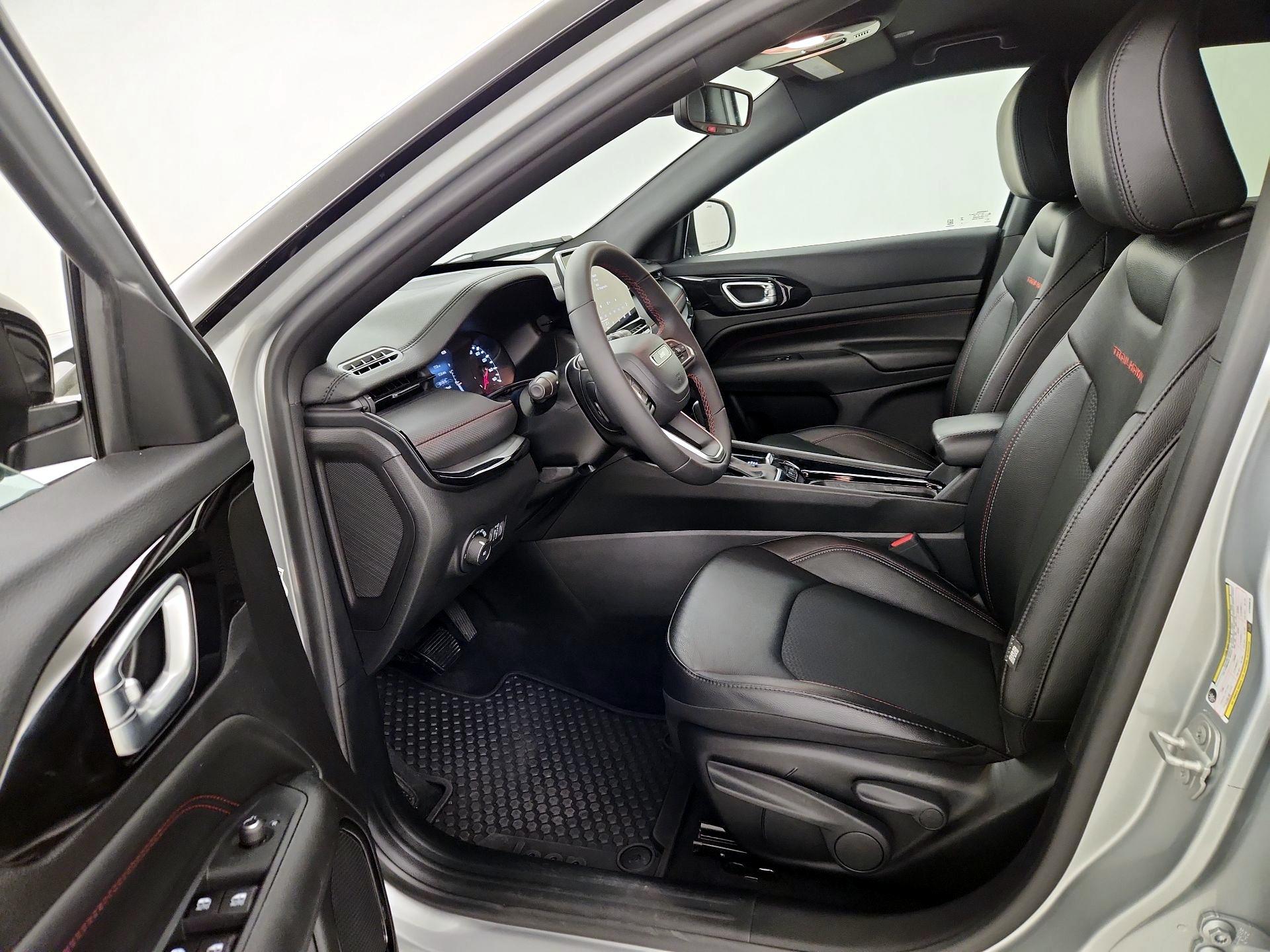 Thumbnail: 2025 Jeep Compass - 11