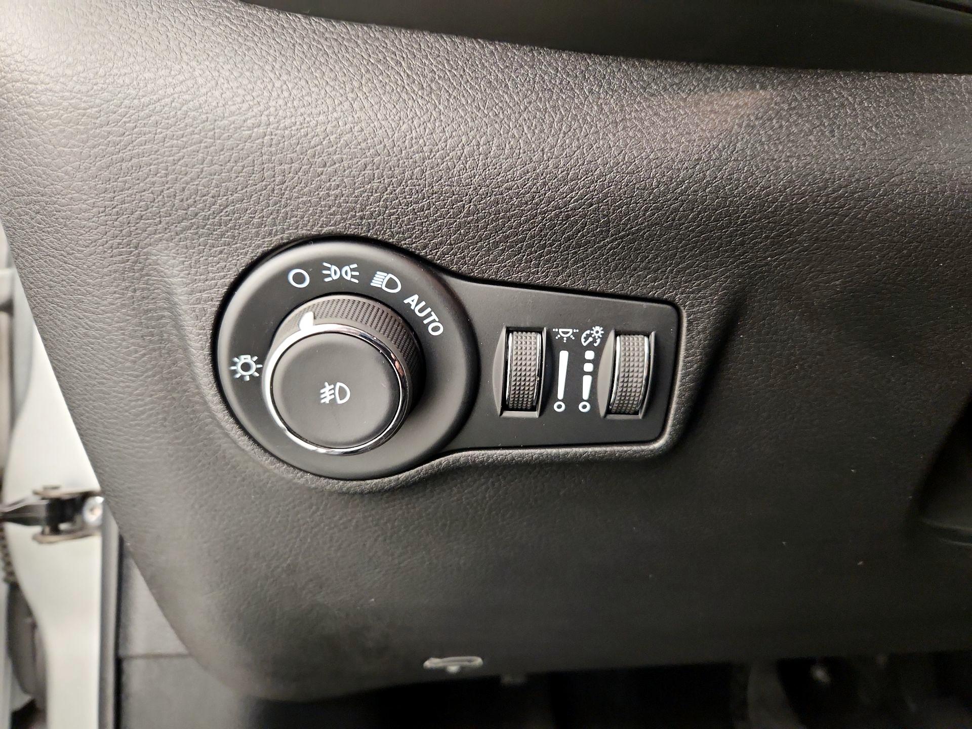 Thumbnail: 2025 Jeep Compass - 13