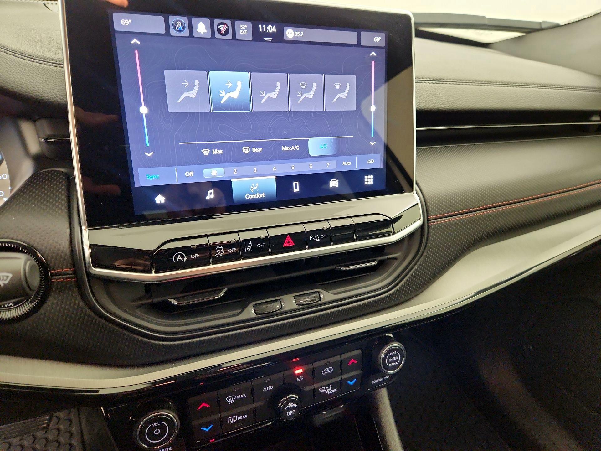 Thumbnail: 2025 Jeep Compass - 16