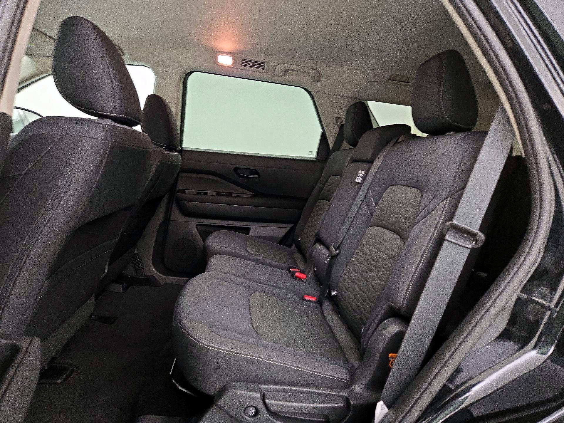 Thumbnail: 2025 Nissan Pathfinder - 19