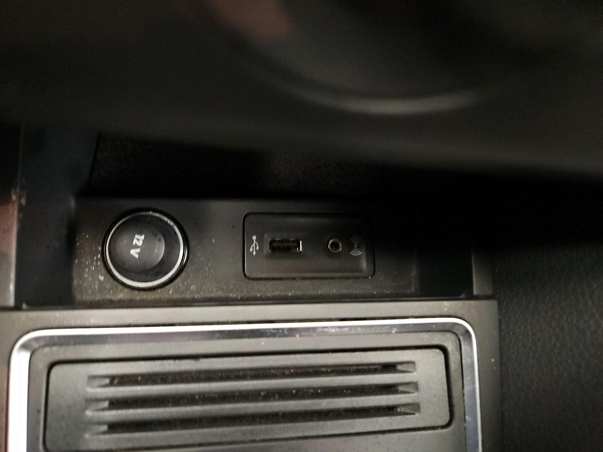 Thumbnail: 2016 Volkswagen Jetta - 18