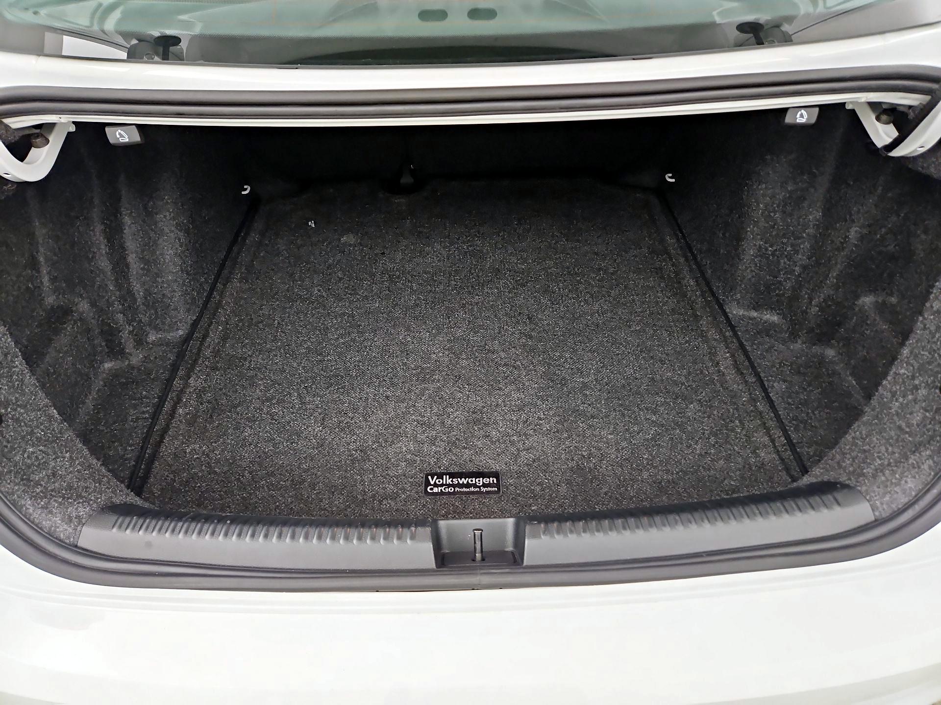 Thumbnail: 2016 Volkswagen Jetta - 20