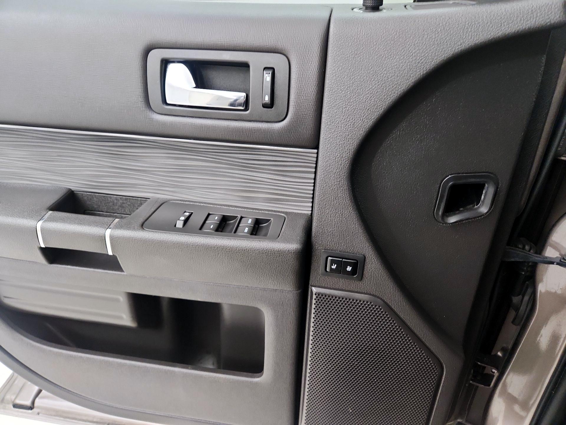 Thumbnail: 2019 Ford Flex - 12