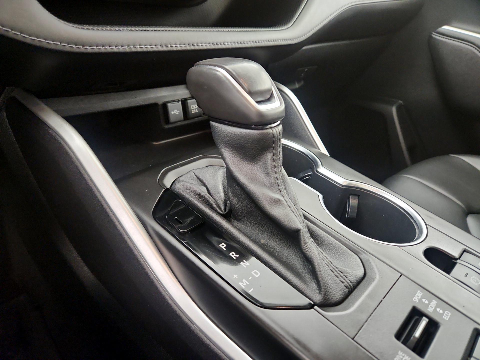 Thumbnail: 2021 Toyota Highlander - 15