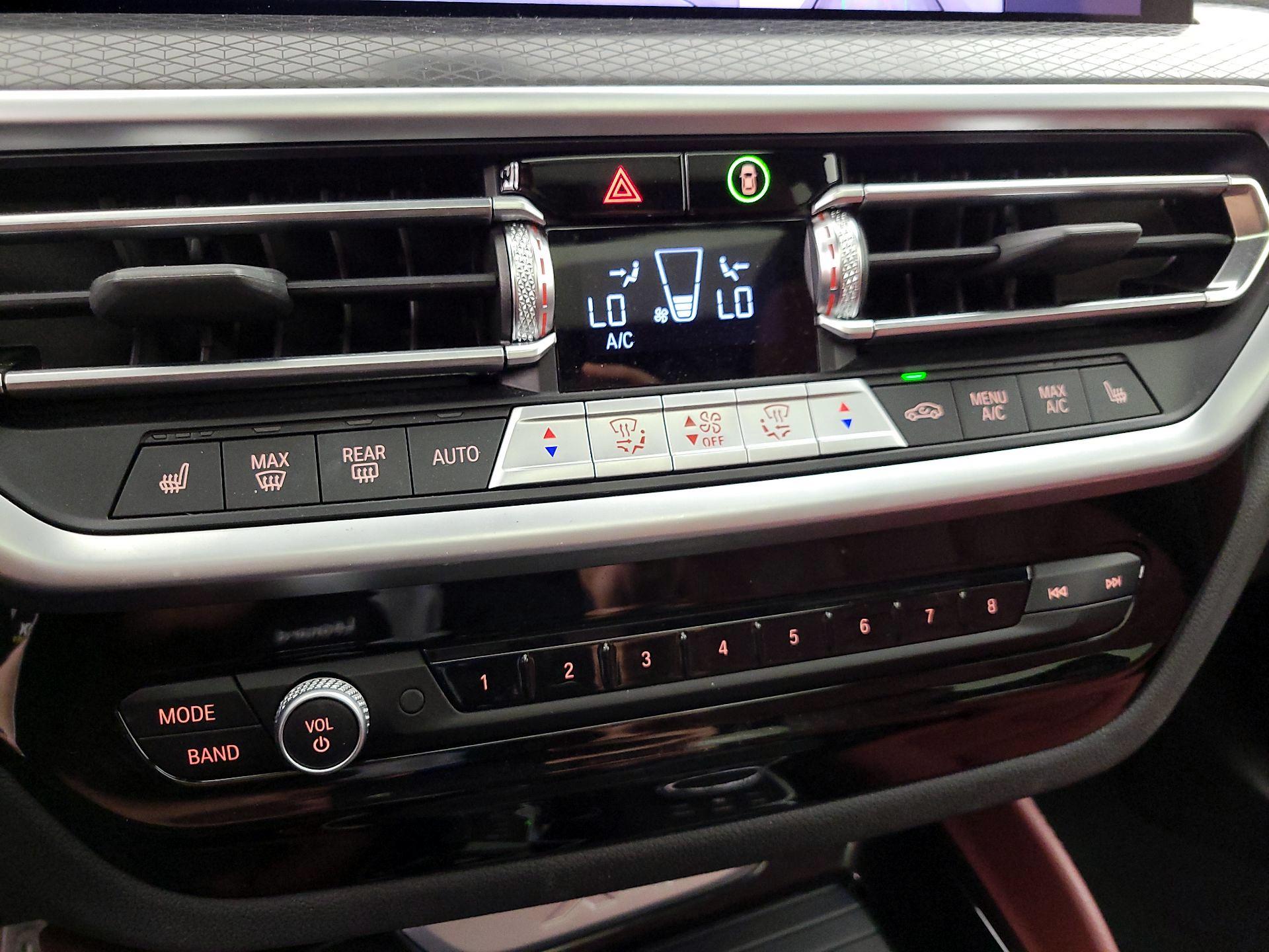 Thumbnail: 2024 BMW X4 - 17