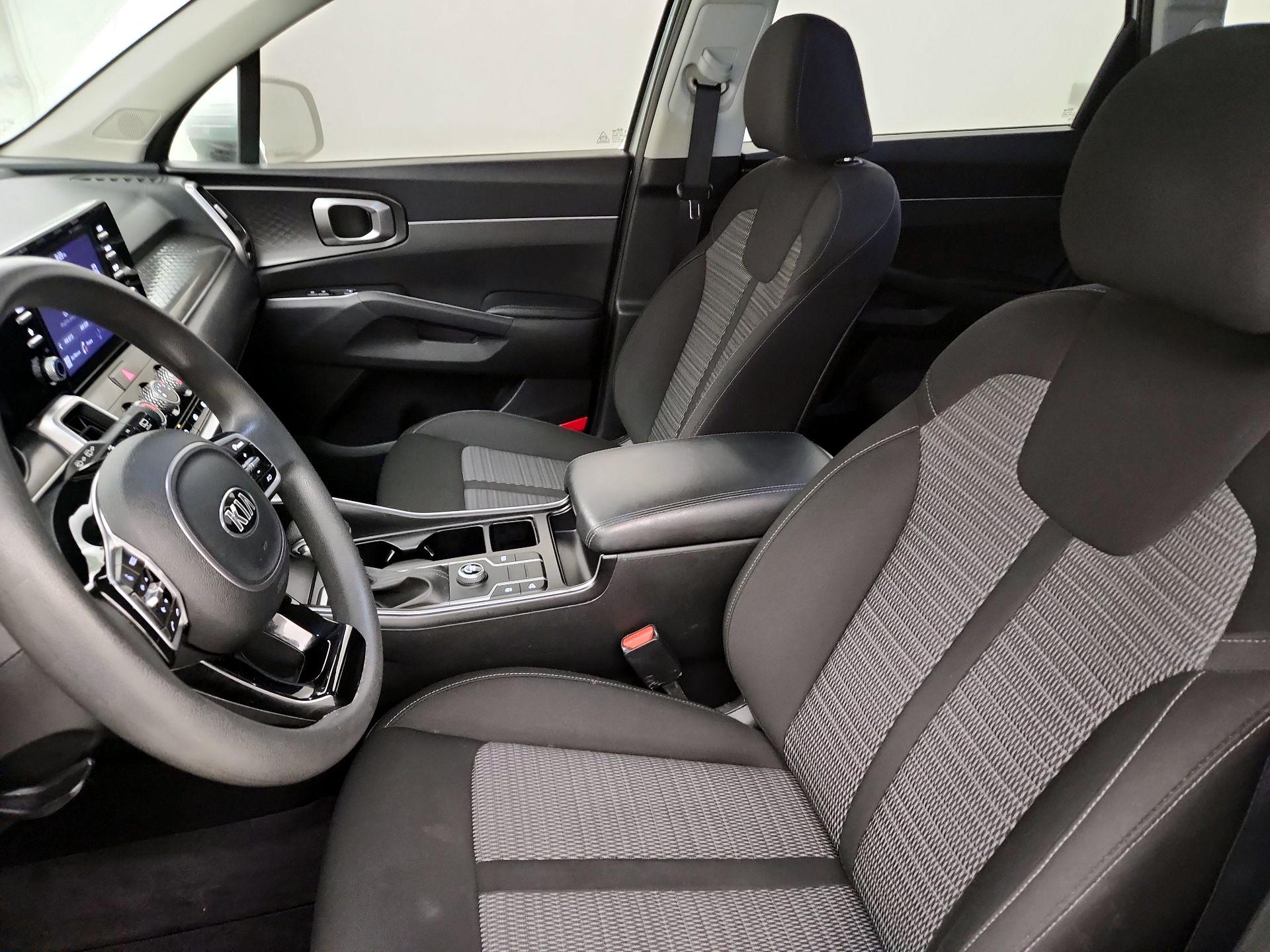 Thumbnail: 2021 Kia Sorento - 11