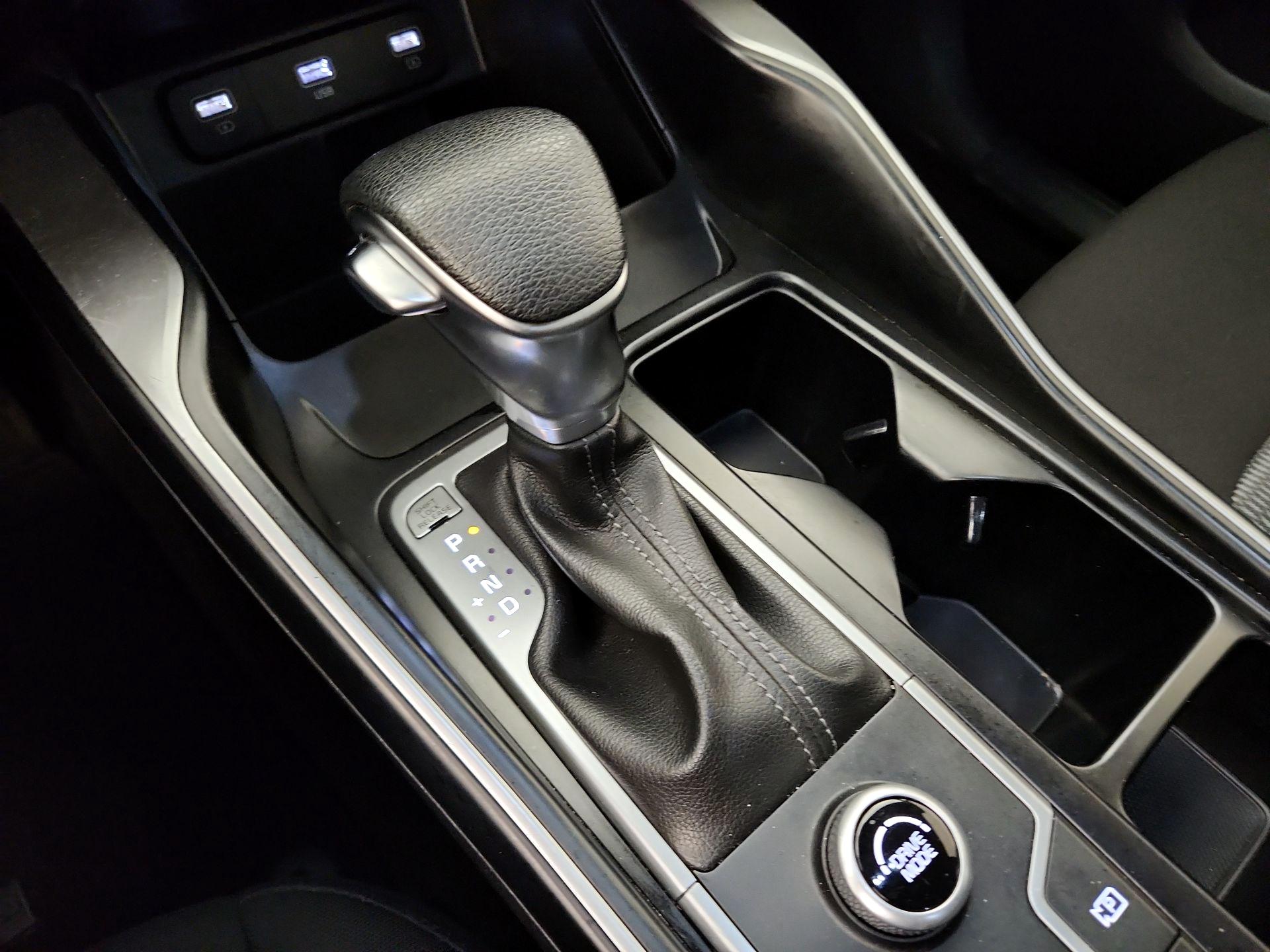 Thumbnail: 2021 Kia Sorento - 17