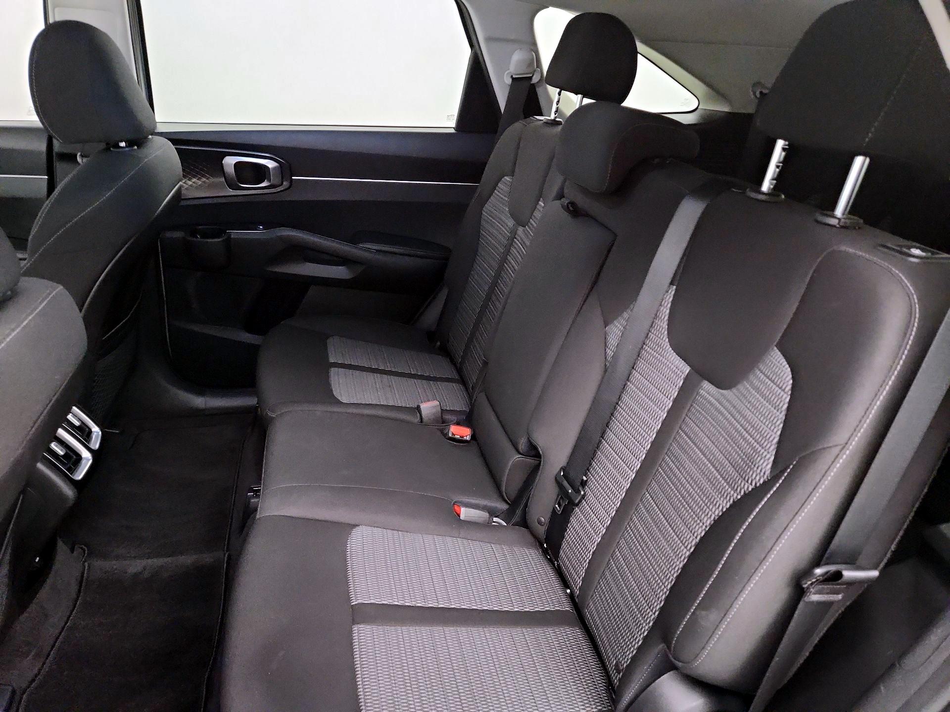 Thumbnail: 2021 Kia Sorento - 19