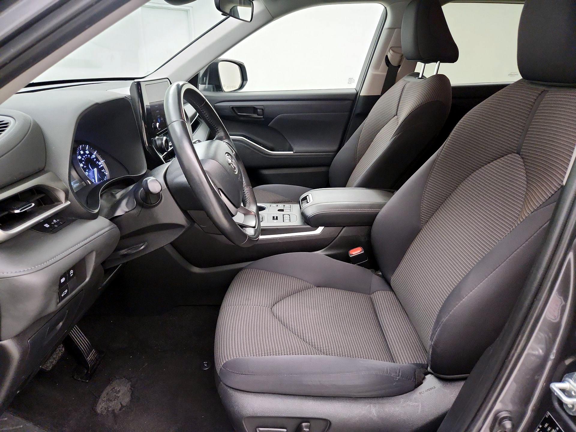 Thumbnail: 2024 Toyota Highlander - 11