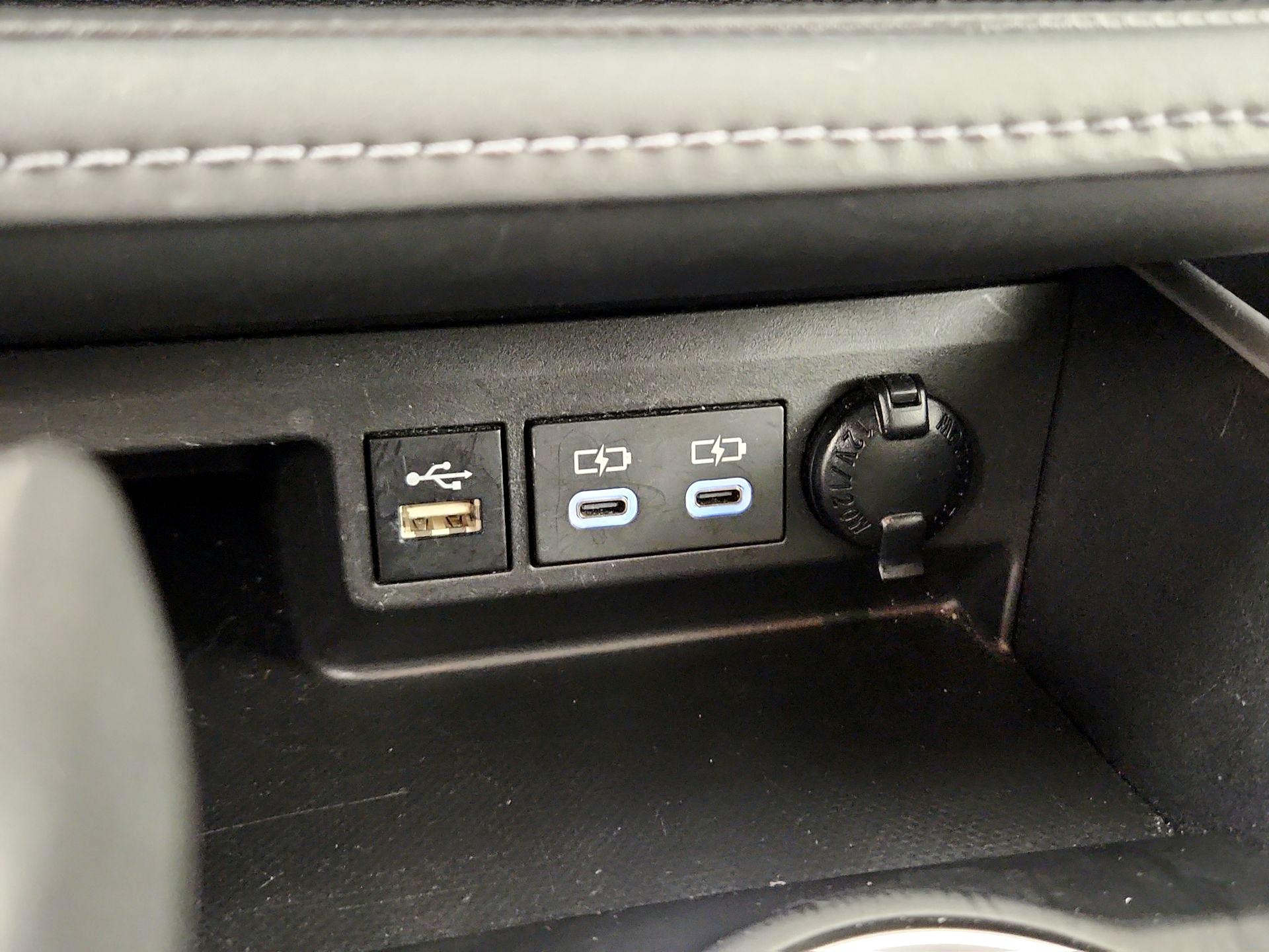 Thumbnail: 2024 Toyota Highlander - 18